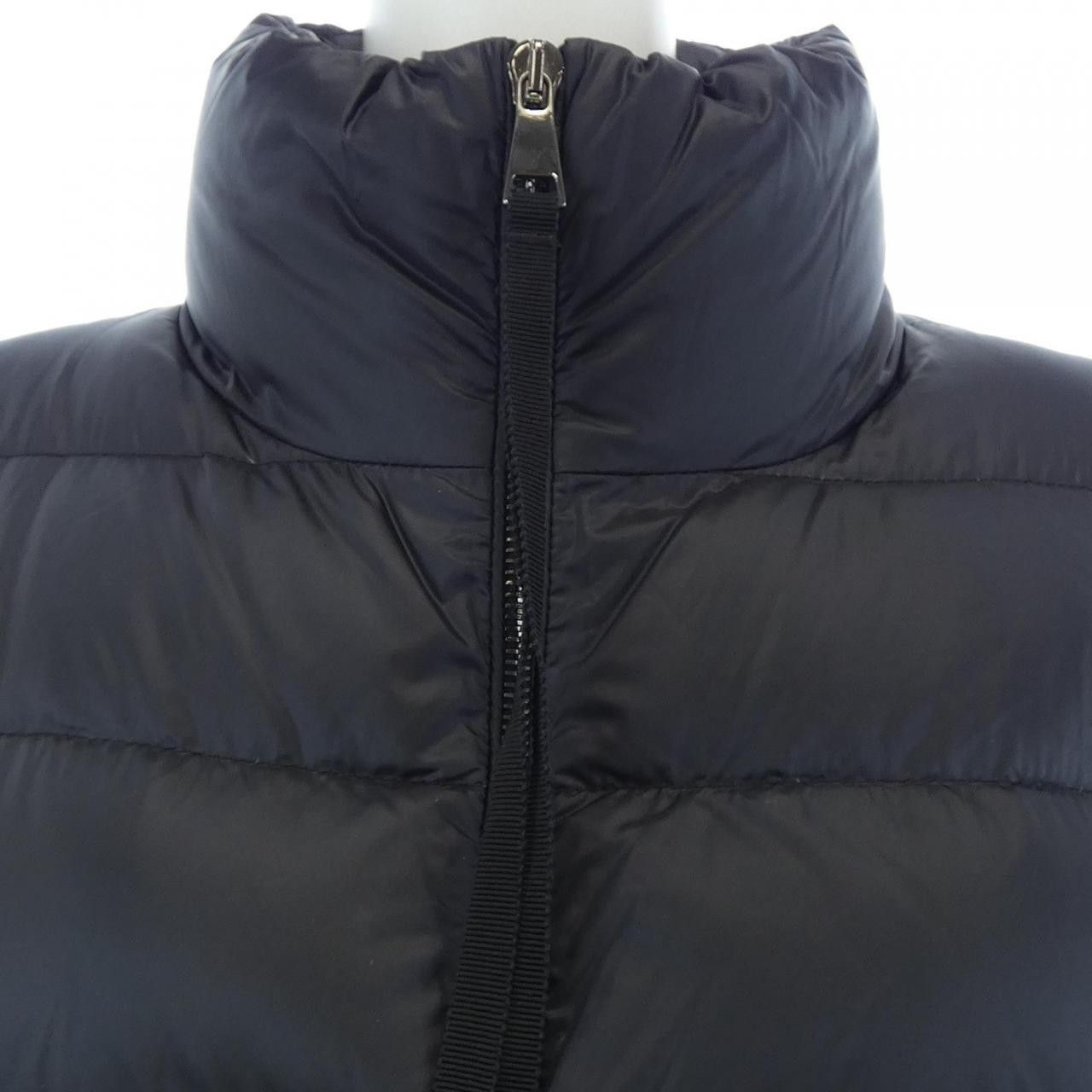 Moncler Moncler Moncler Down Jacket Textile Outerwear 20939B51100 DUTY FREE for USA Size ONE SIZE - 6 Thumbnail
