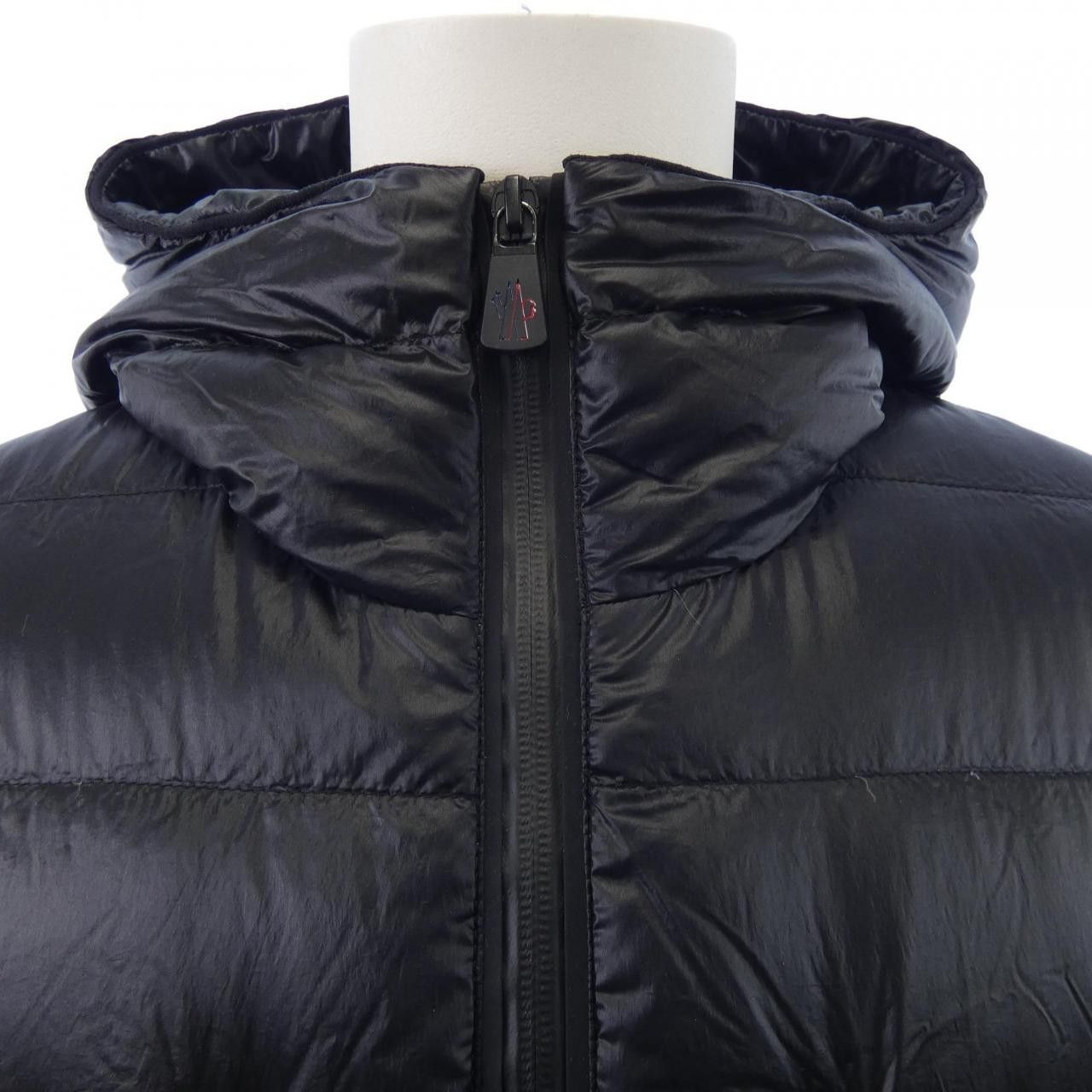 Moncler Moncler Moncler Down Jacket Textile Outerwear 20979B00008 DUTY FREE for USA Size ONE SIZE - 8 Thumbnail