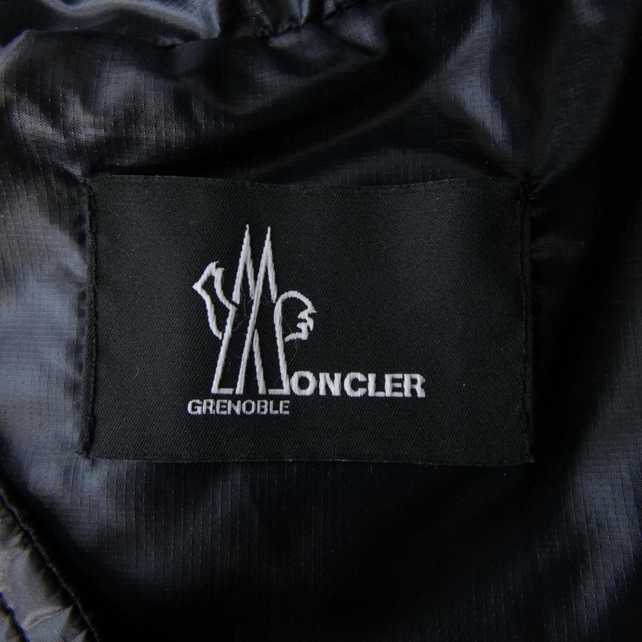 Moncler Moncler Moncler Down Jacket Textile Outerwear 20979B00008 DUTY FREE for USA Size ONE SIZE - 7 Thumbnail