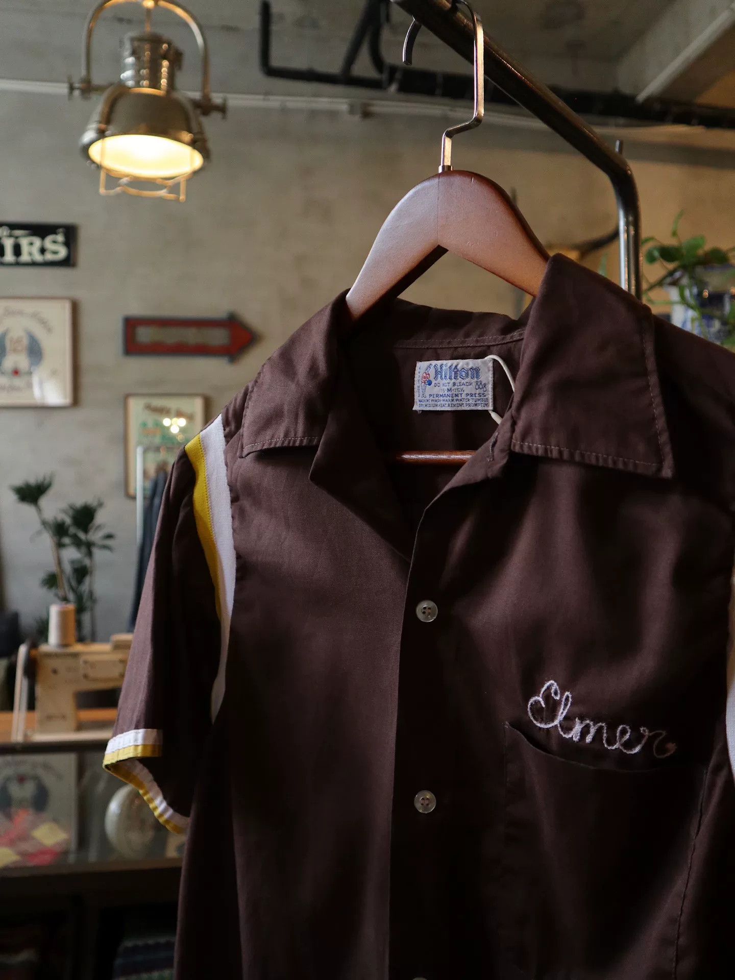 Vintage Vintage 1960s Hilton Brown Stripe Bowling Shirt Size US XS / EU 42 / 0 - 5 Thumbnail