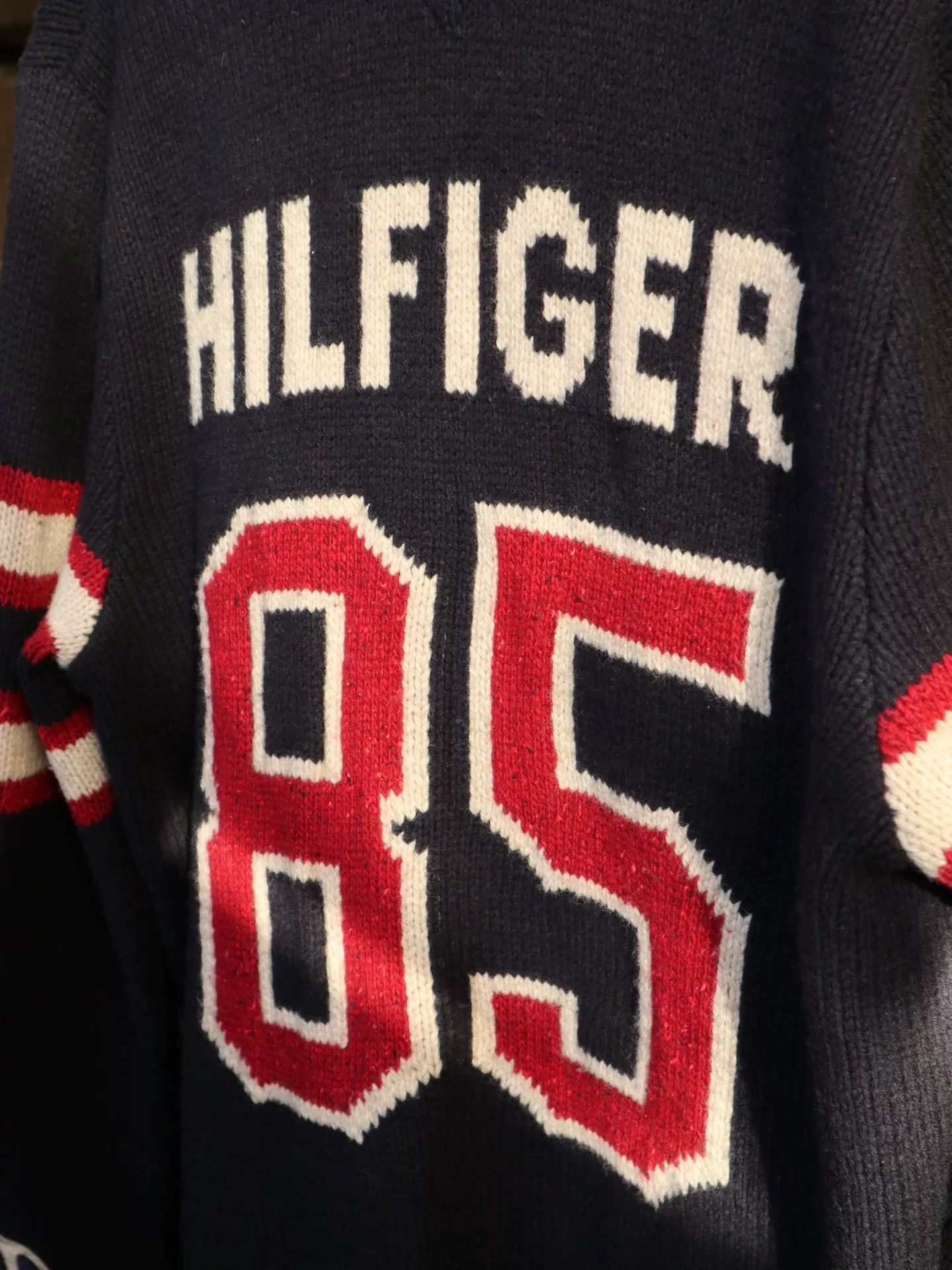 Tommy Hilfiger Tommy Hilfiger Ivy Style Knit Cardigan Size US XL / EU 56 / 4 - 5 Thumbnail
