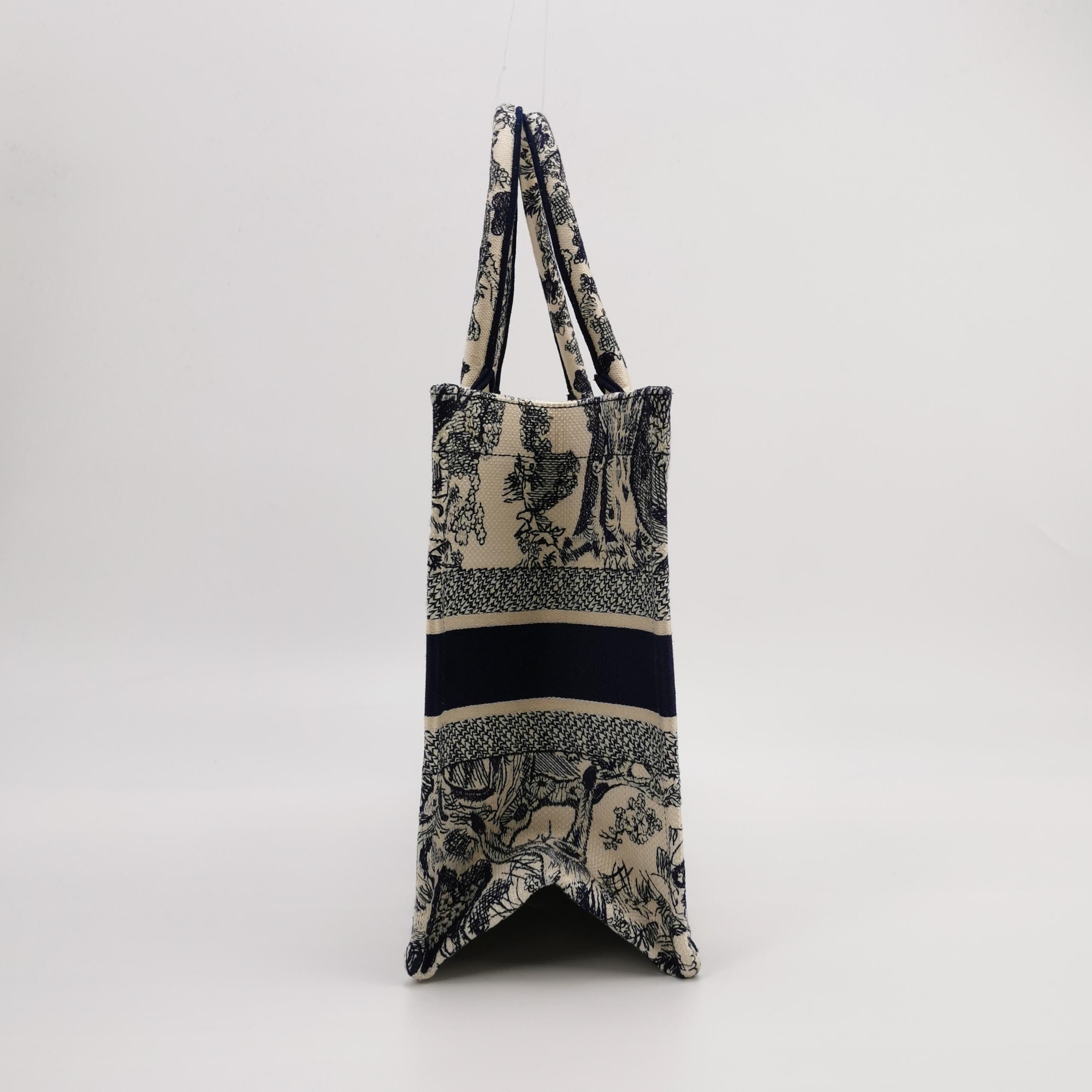 Dior Dior Women os Tote Bags Size ONE SIZE - 4 Thumbnail