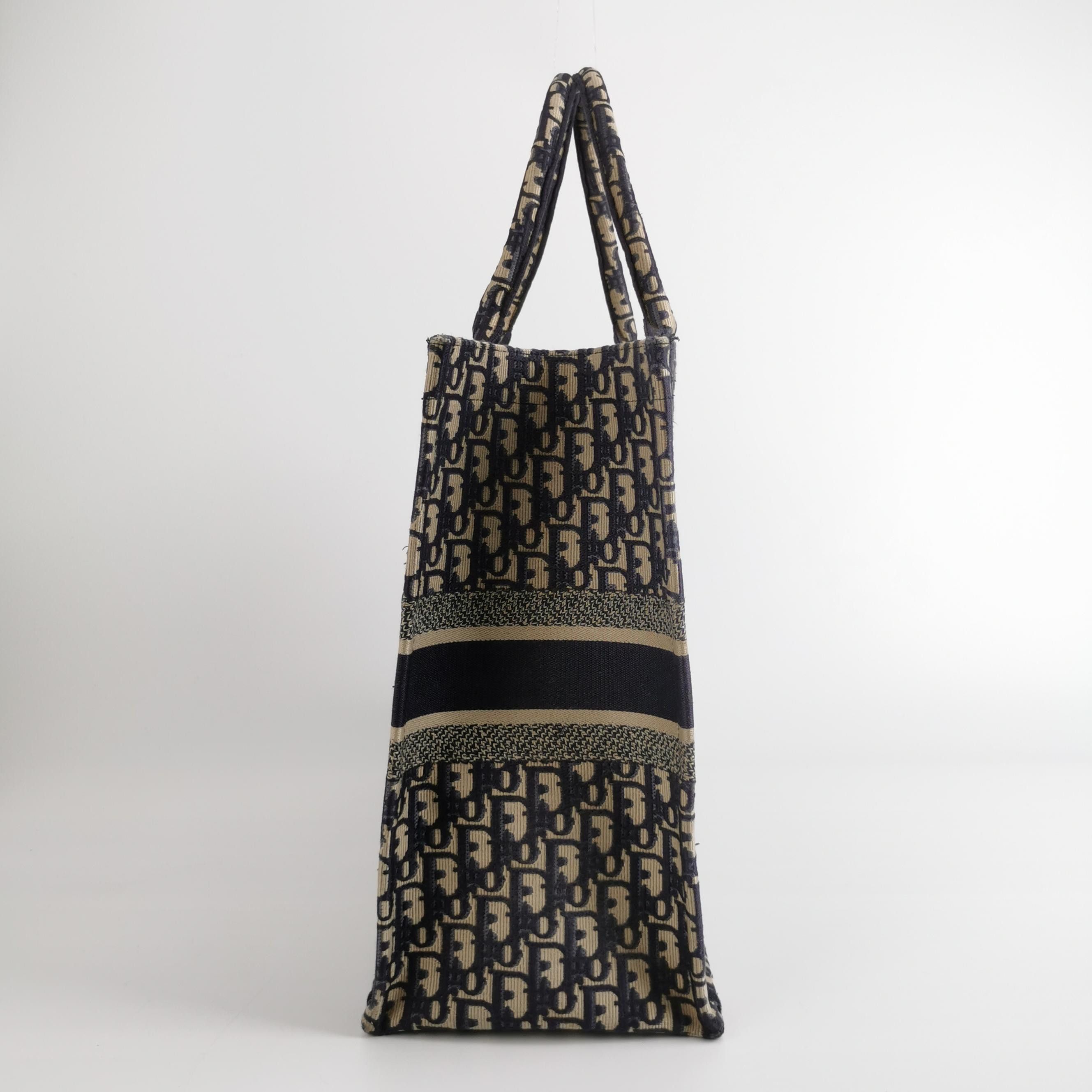 Dior Dior Women os Tote Bags Size ONE SIZE - 3 Thumbnail