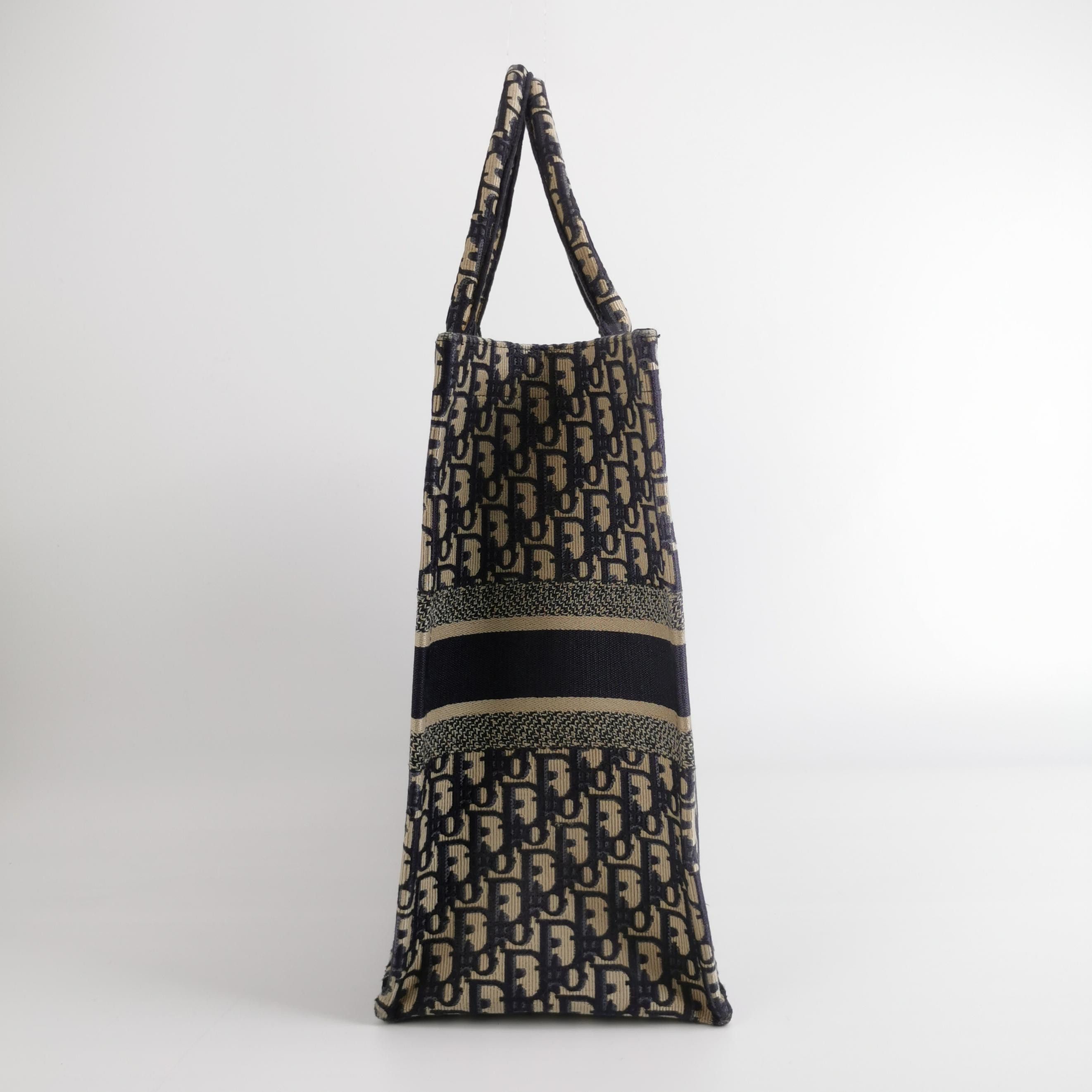Dior Dior Women os Tote Bags Size ONE SIZE - 4 Thumbnail
