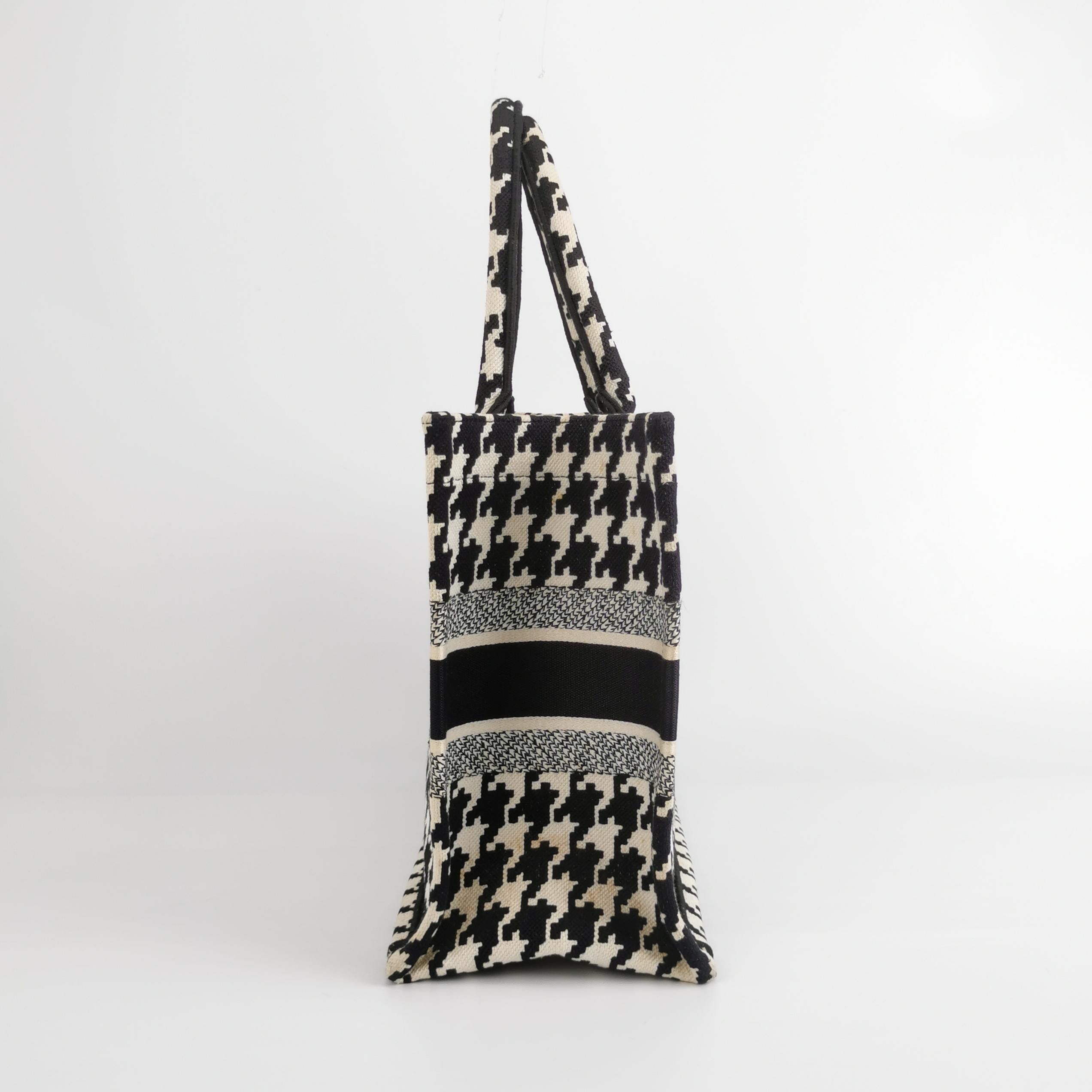 Dior Dior Women os Tote Bags Size ONE SIZE - 4 Thumbnail
