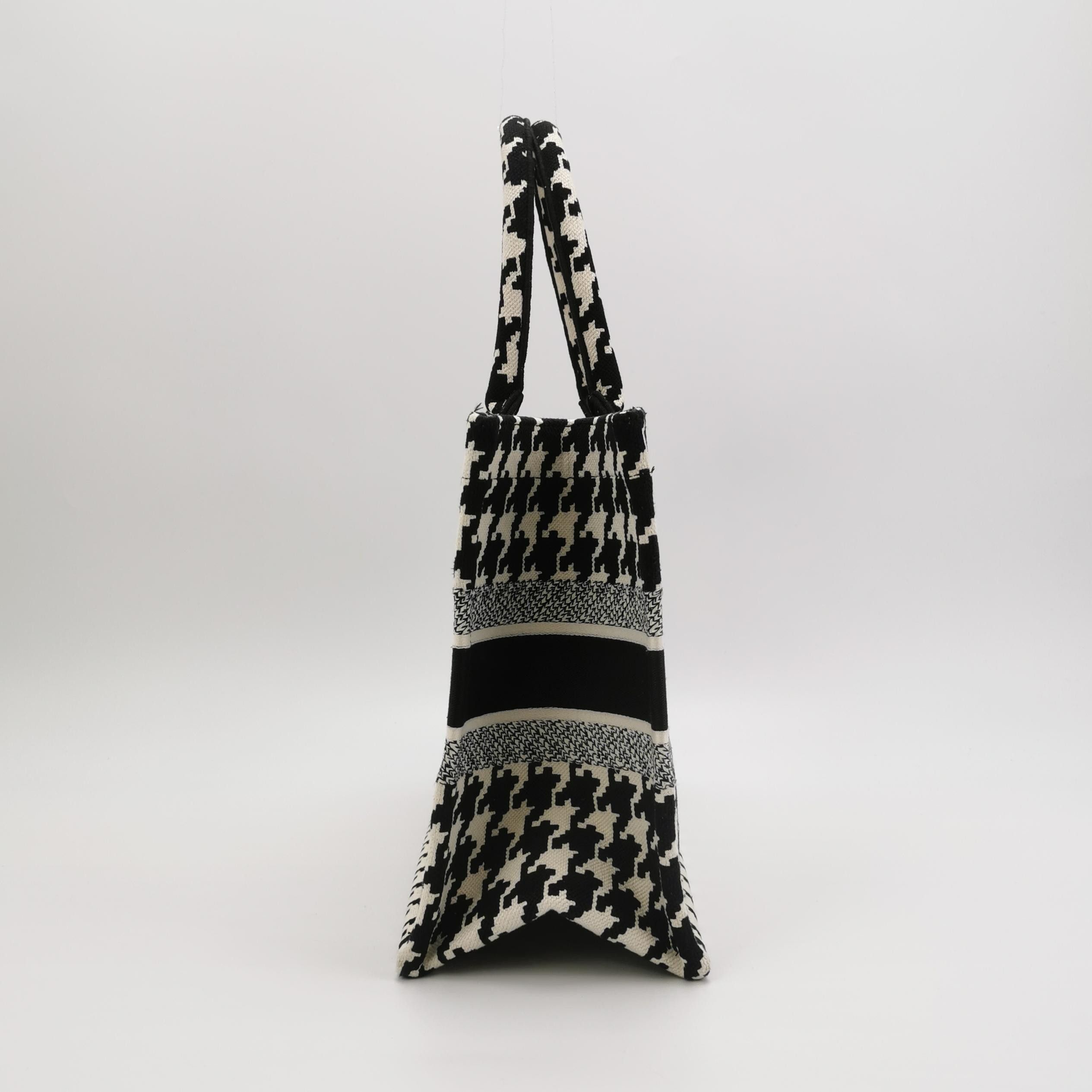 Dior Dior Women os Tote Bags Size ONE SIZE - 3 Thumbnail
