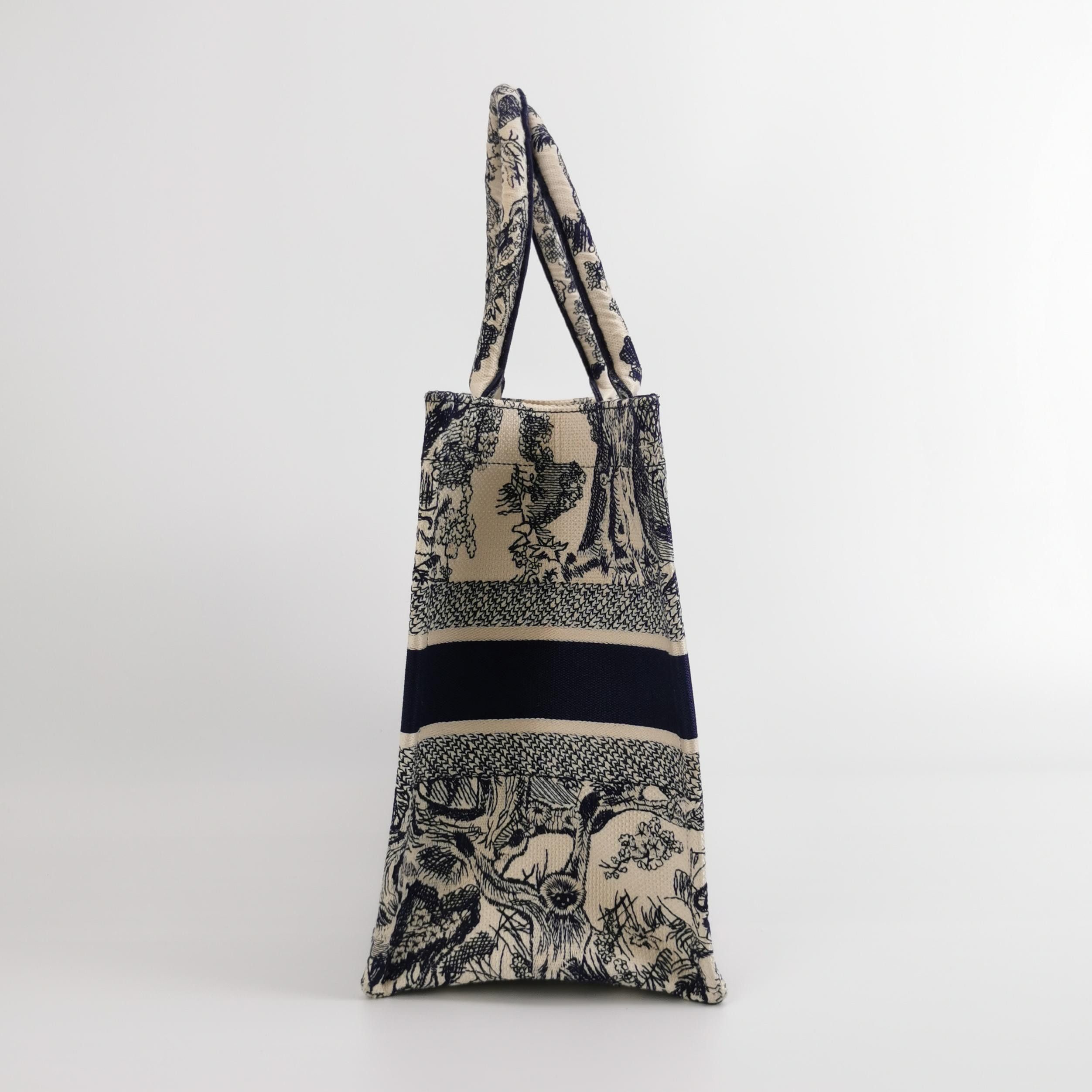 Dior Dior Women os Tote Bags Size ONE SIZE - 3 Thumbnail