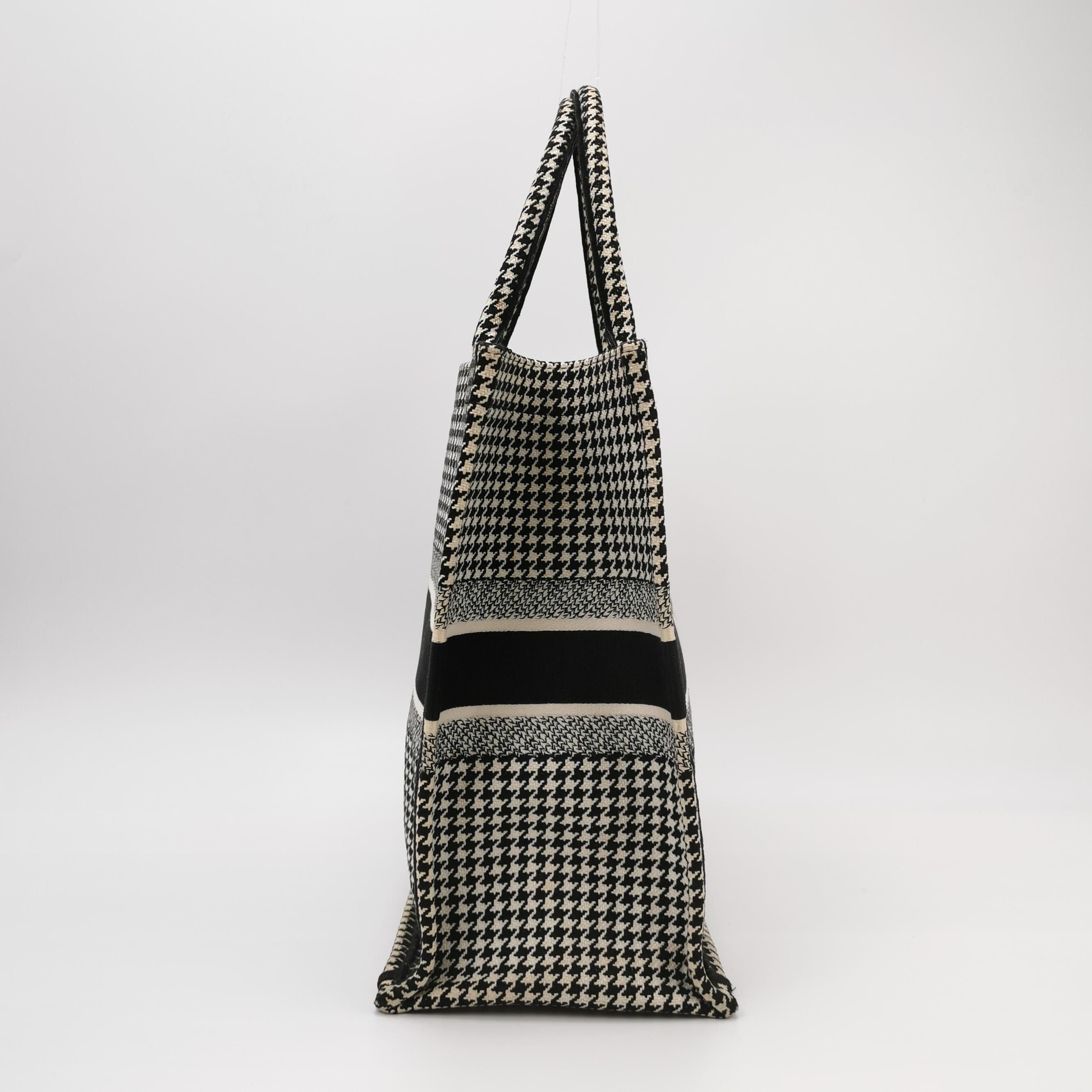 Dior Dior Women os Tote Bags Size ONE SIZE - 4 Thumbnail