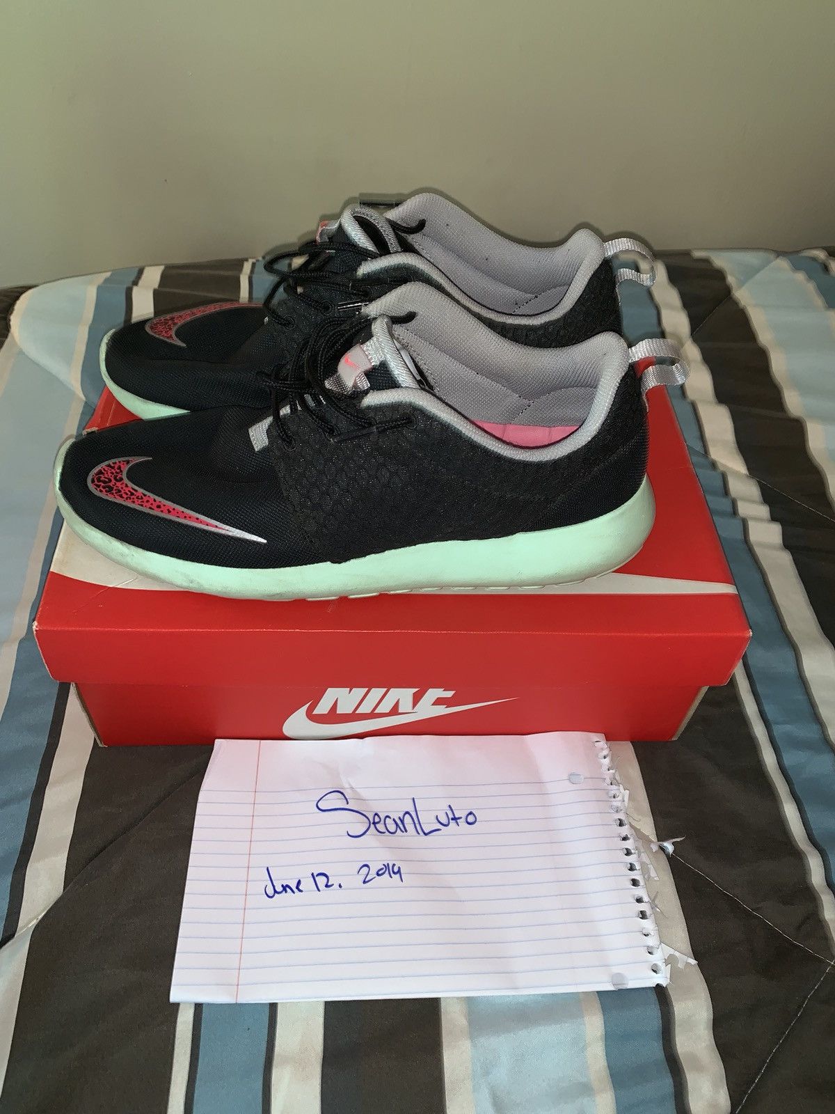 Nike roshe run fb yeezy shop