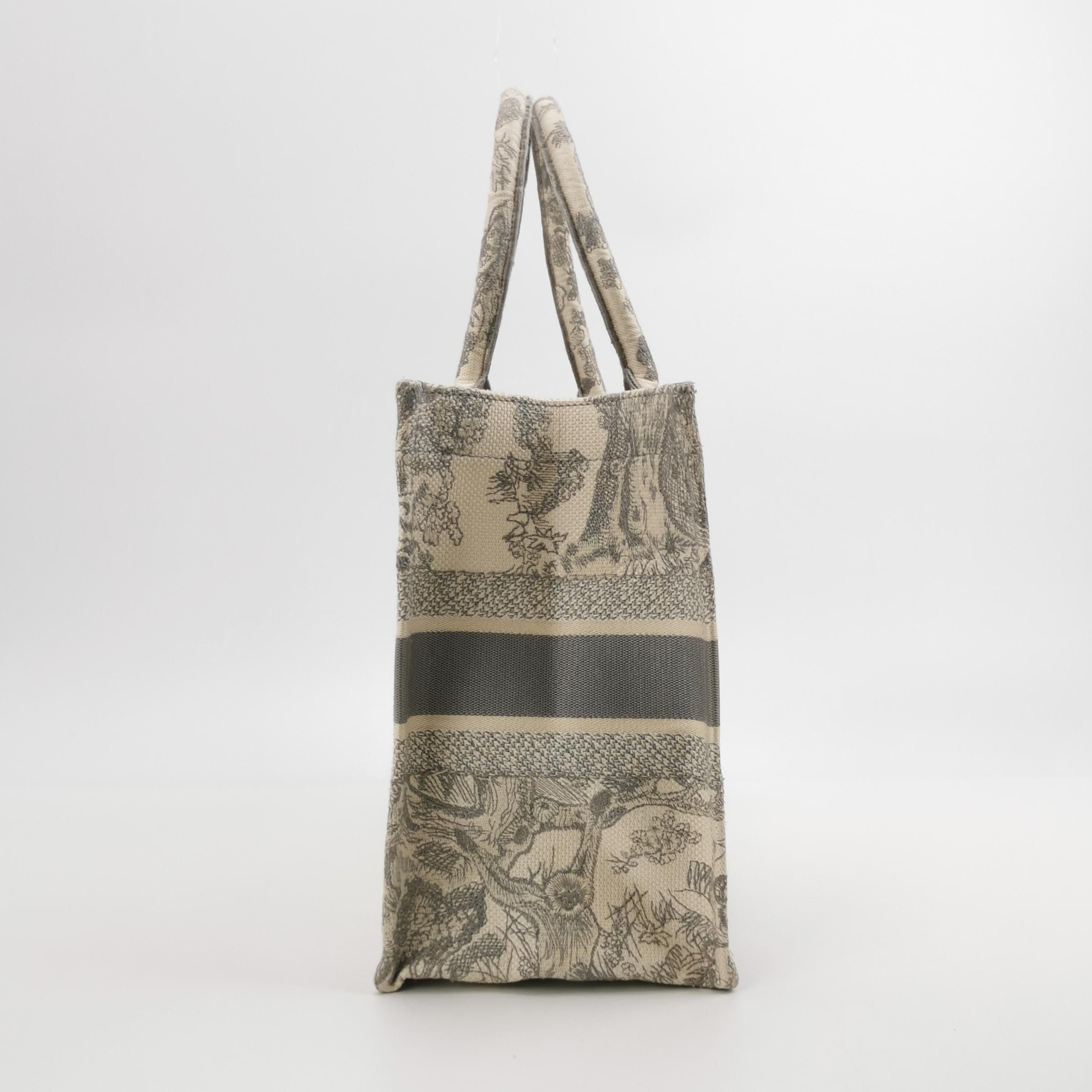 Dior Dior Women os Tote Bags Size ONE SIZE - 3 Thumbnail