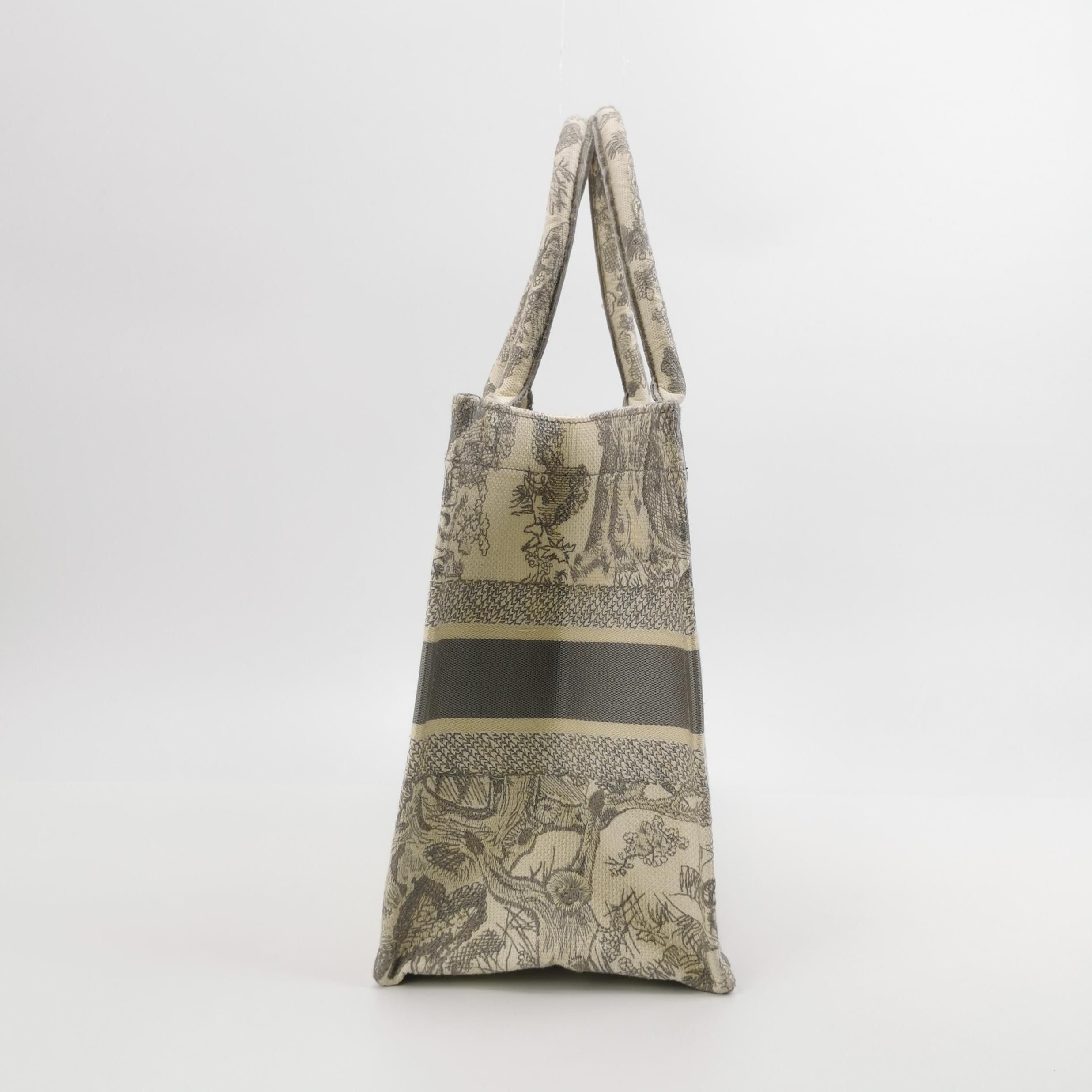 Dior Dior Women os Tote Bags Size ONE SIZE - 4 Thumbnail