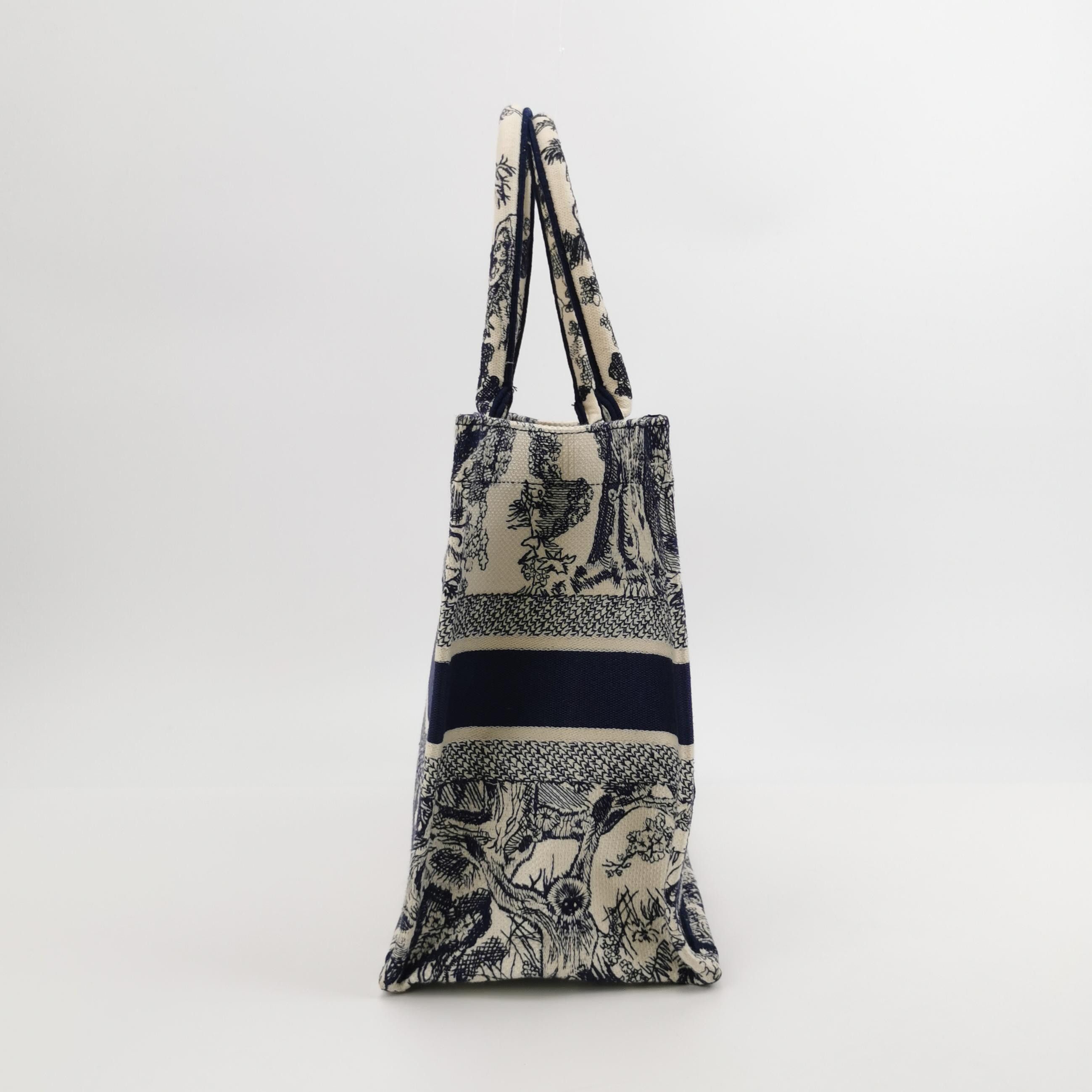 Dior Dior Women os Tote Bags Size ONE SIZE - 4 Thumbnail