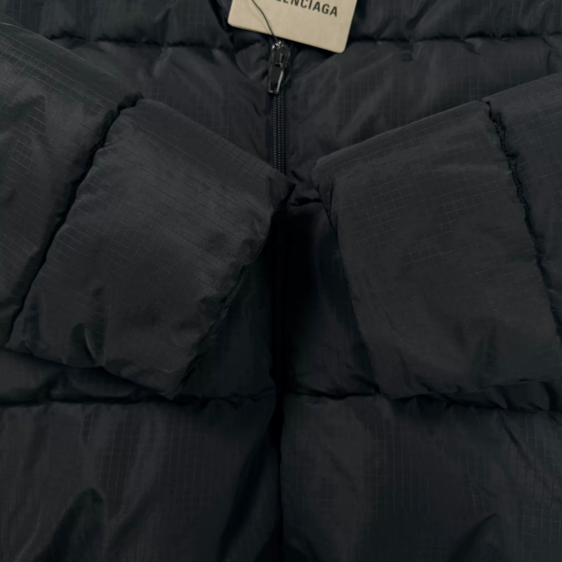 Balenciaga Balenciaga Logo Embroidered Puffer Jacket Size 48 Size US M / EU 48-50 / 2 - 4 Thumbnail