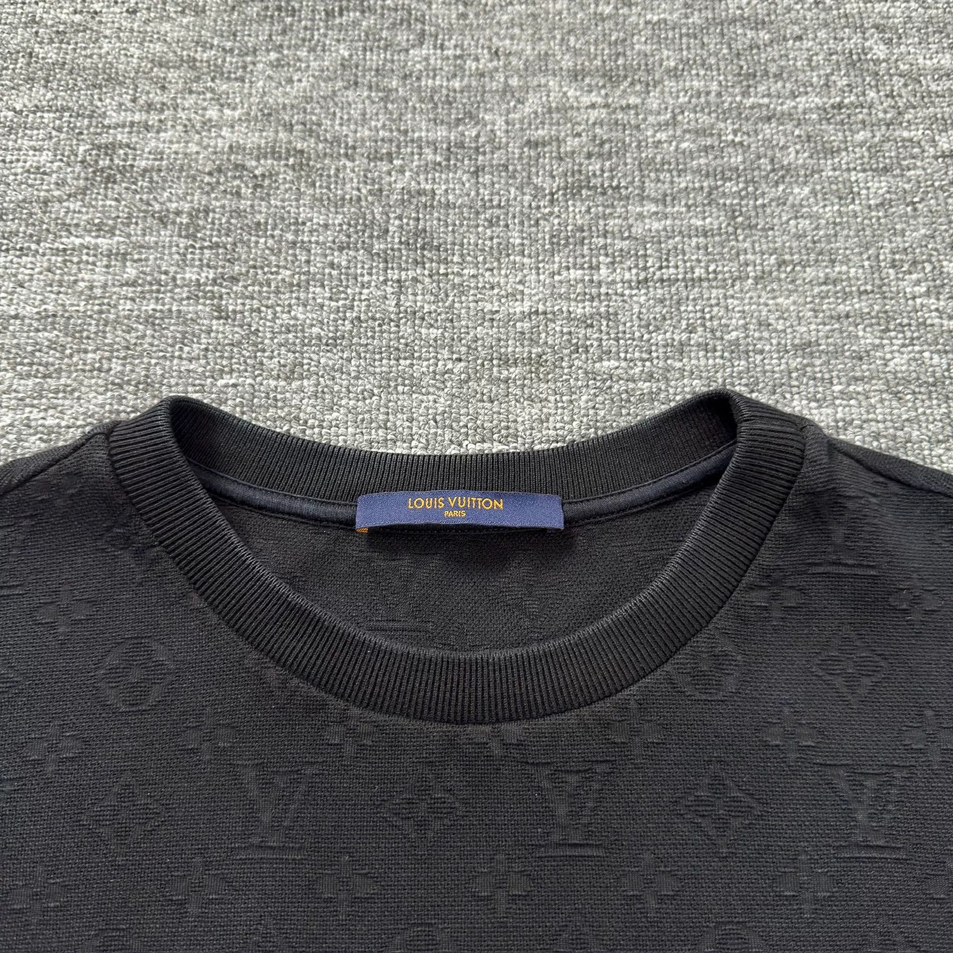 Louis Vuitton Louis Vuitton Monogram Pocket T-Shirt L Size US L / EU 52-54 / 3 - 3 Thumbnail