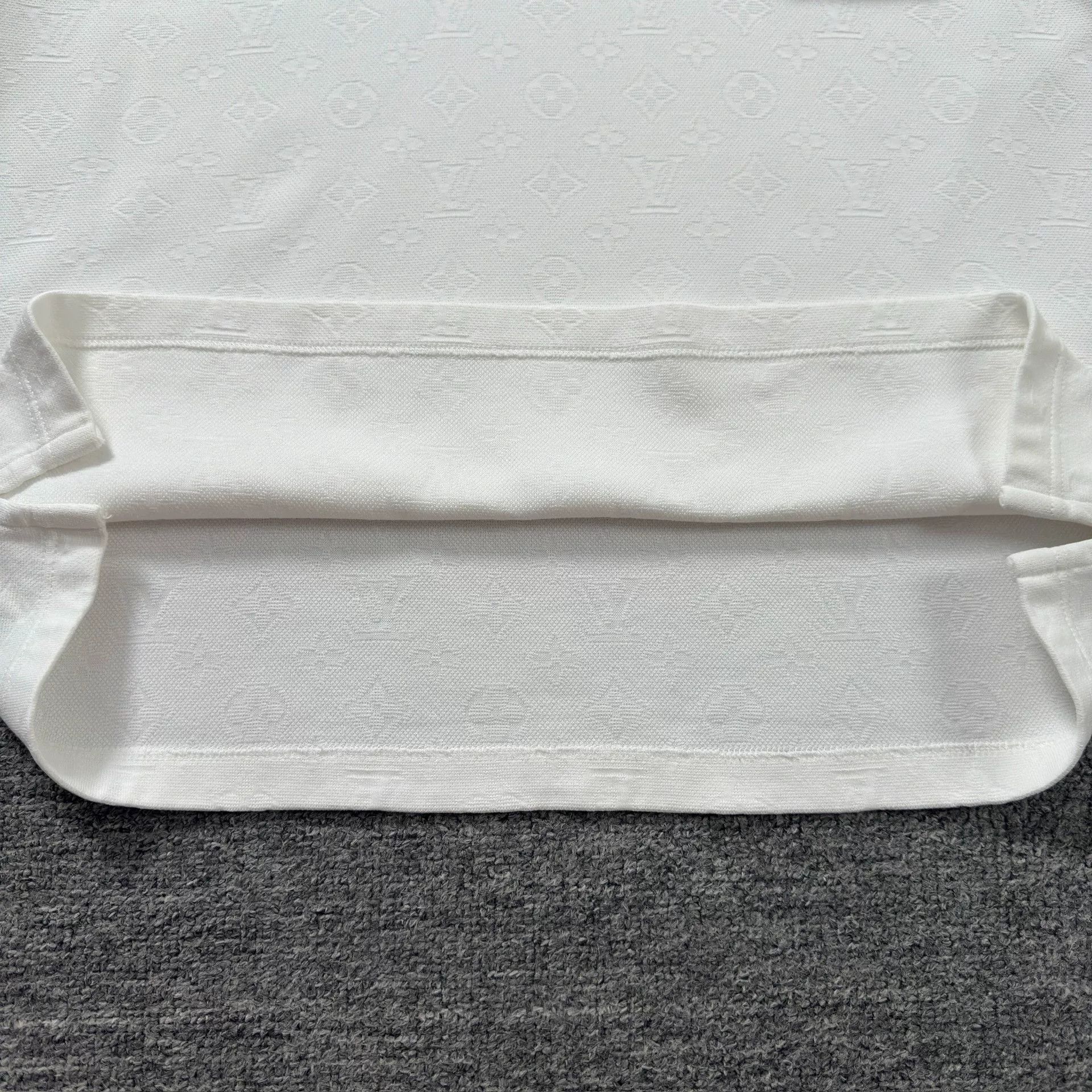 Louis Vuitton Louis Vuitton Monogram Pocket T-Shirt Size M Size US M / EU 48-50 / 2 - 4 Thumbnail
