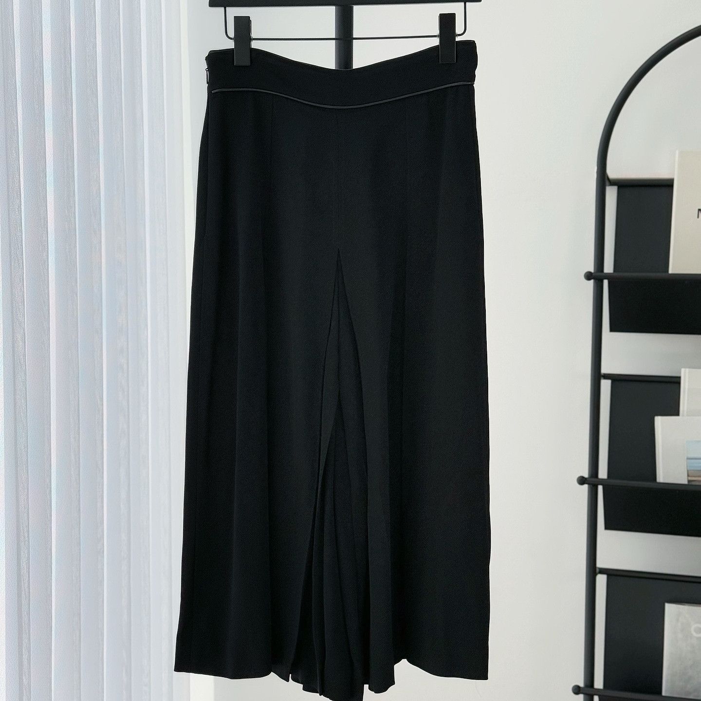 Gucci Gucci Horsebit Belt Pleated Midi Skirt Size 40 Size 27" / US 4 / IT 40 - 6 Thumbnail