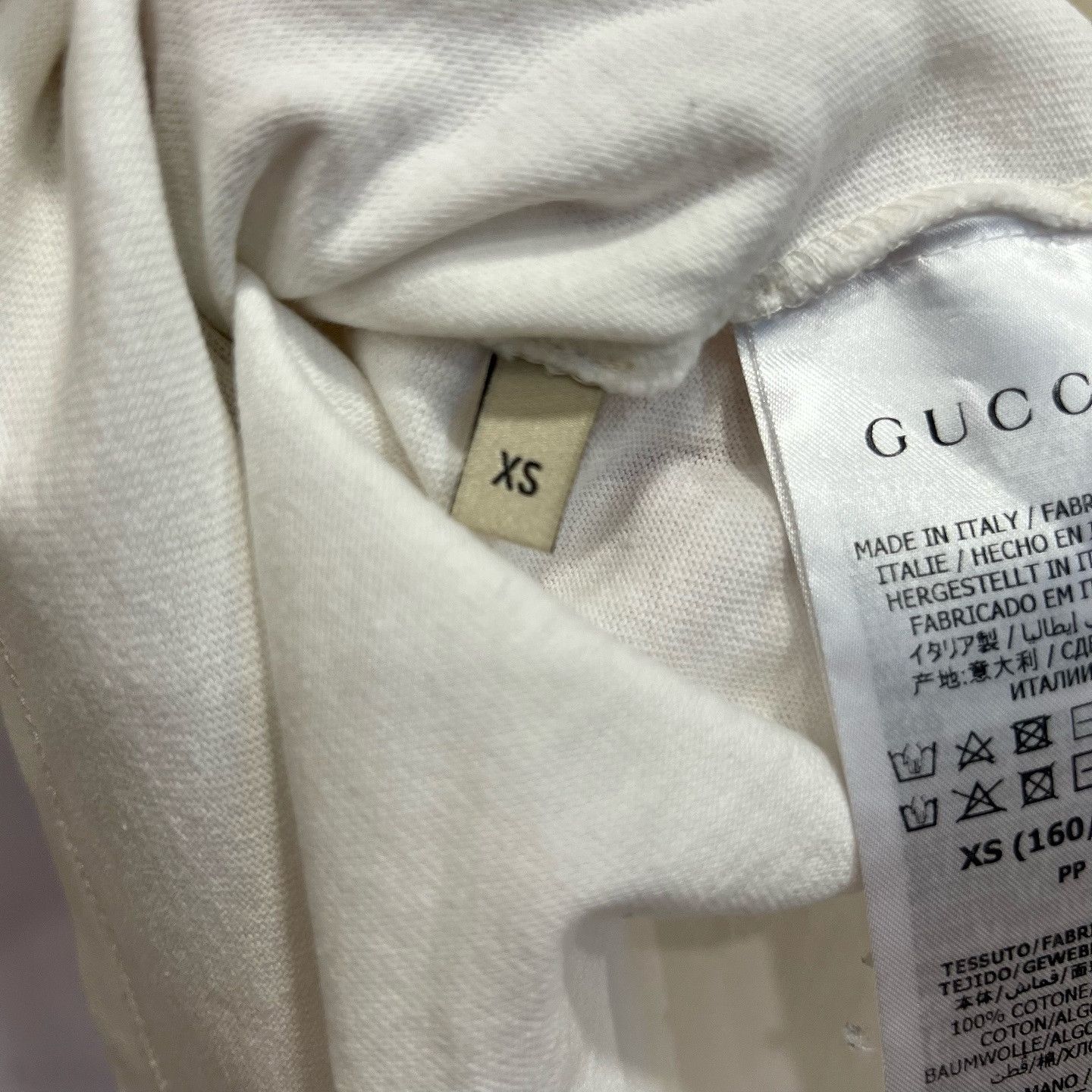 Gucci Gucci Strawberry Logo T-Shirt XS Size XS / US 0-2 / IT 36-38 - 5 Thumbnail