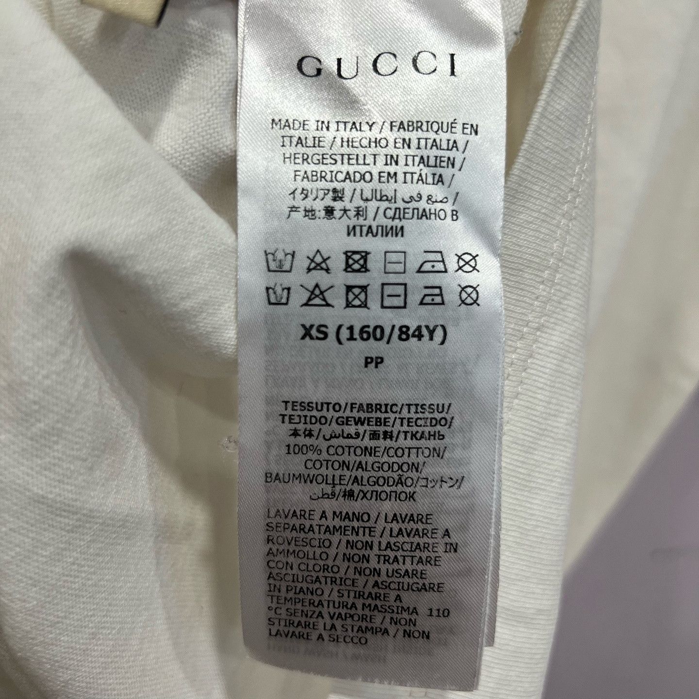 Gucci Gucci Strawberry Logo T-Shirt XS Size XS / US 0-2 / IT 36-38 - 4 Thumbnail