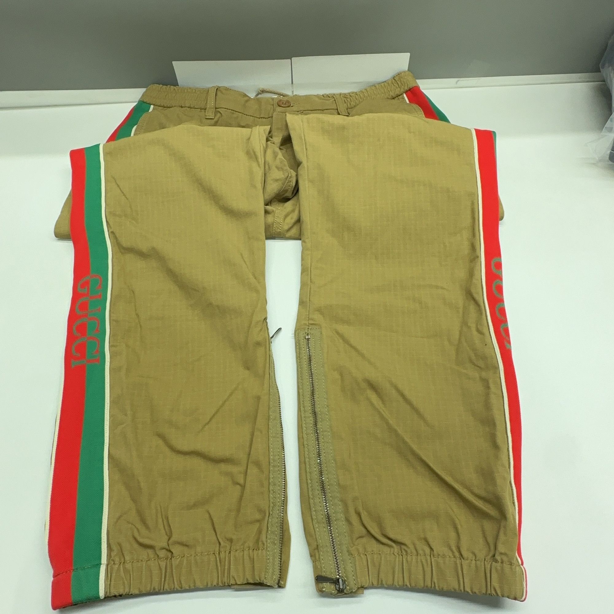 Gucci Gucci Side Stripe Zip Cuff Sweatpants Size 32 Size US 32 / EU 48 - 8 Thumbnail