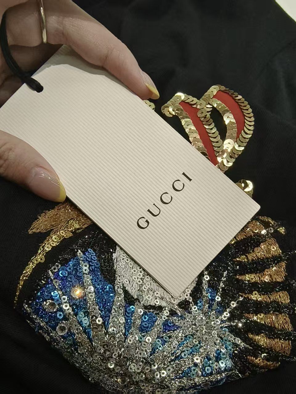 Gucci Gucci Sequined Graphic T-Shirt Size XS Size XS / US 0-2 / IT 36-38 - 8 Thumbnail