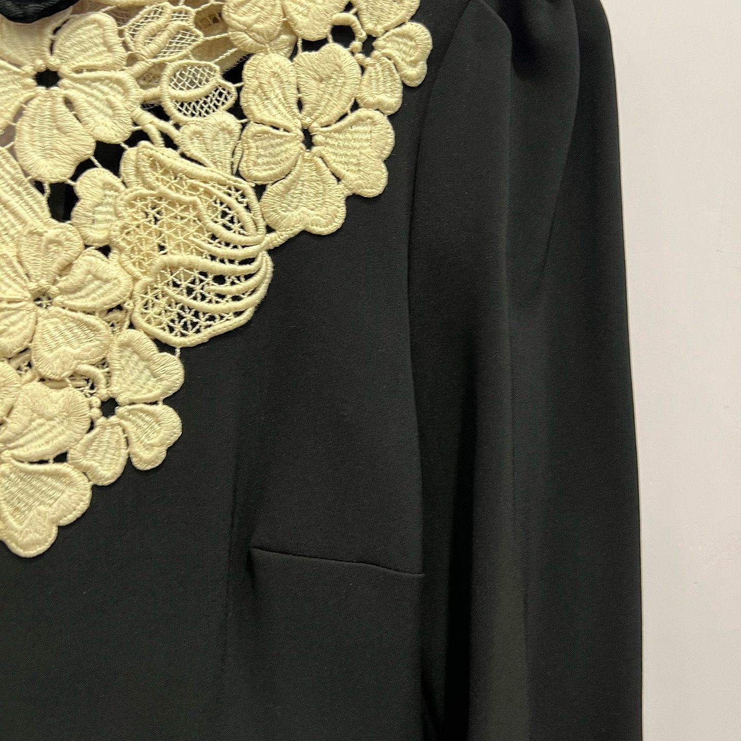 Gucci Gucci Lace Collar Dress Size L Size L / US 10 / IT 46 - 7 Thumbnail