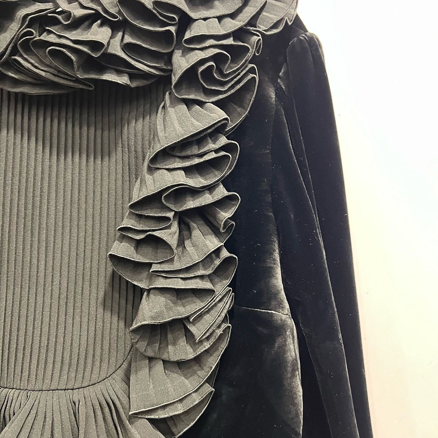 Gucci Gucci Ruffle Detail Mini Dress Size IT 40 Size S / US 4 / IT 40 - 9 Thumbnail