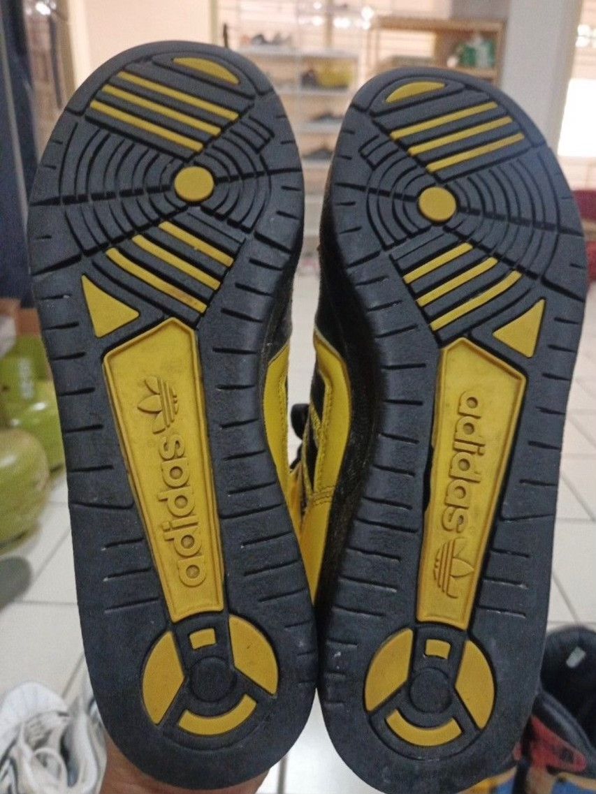 Jeremy Scott adidas x Jeremy Scott Wings Size US 9.5 / EU 42-43 - 3 Thumbnail