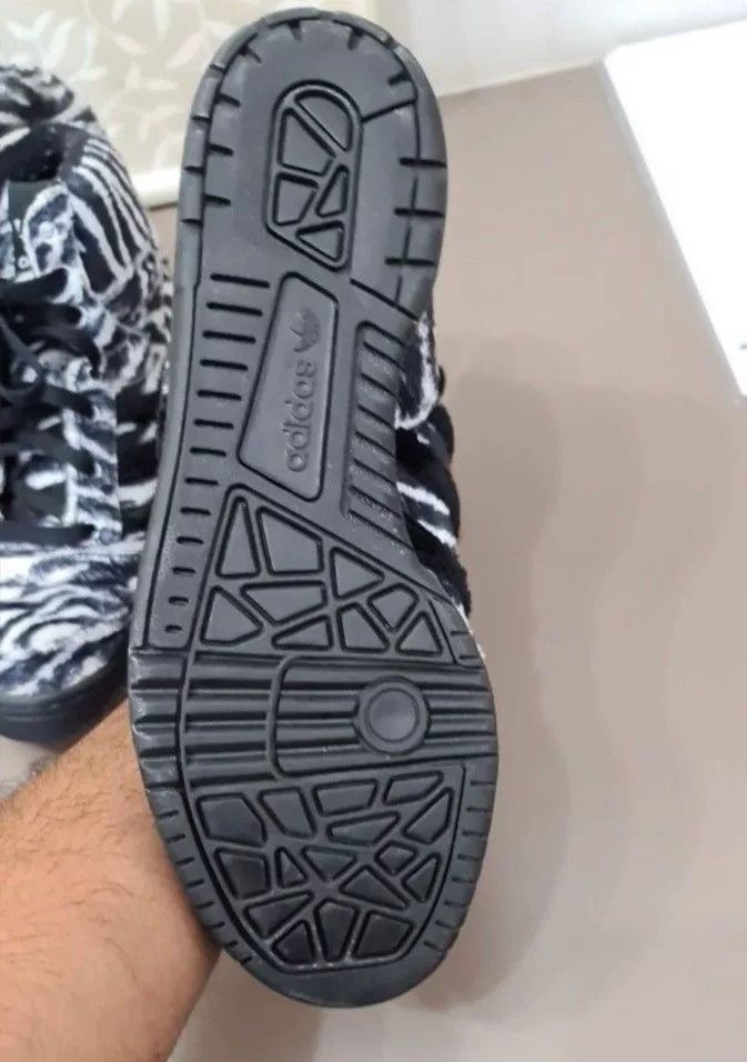 Jeremy Scott adidas x Jeremy Scott Zebra Sneakers Size US 9.5 / EU 42-43 - 4 Thumbnail