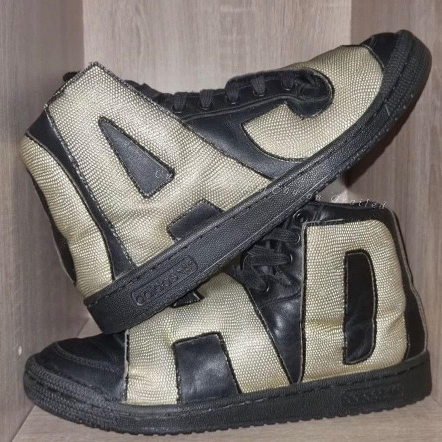 Jeremy Scott adidas x Jeremy Scott Black Gold Size US 8 / EU 41 - 2 Thumbnail