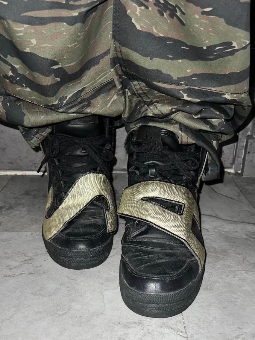 Jeremy Scott adidas x Jeremy Scott Black Gold Size US 8 / EU 41 - 3 Thumbnail