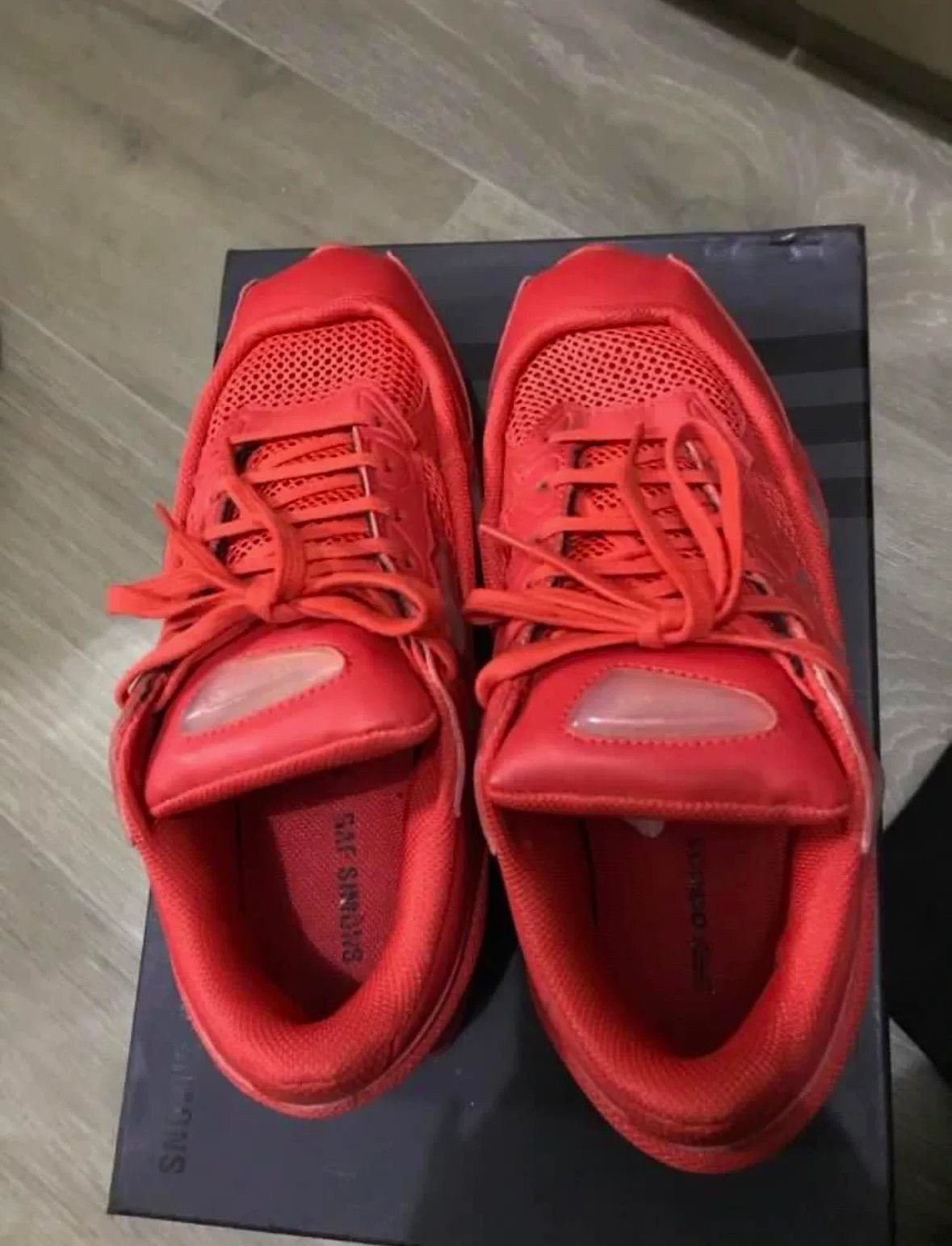 Raf Simons Raf Simons x Adidas Ozweego Size US 7 / EU 40 - 2 Thumbnail