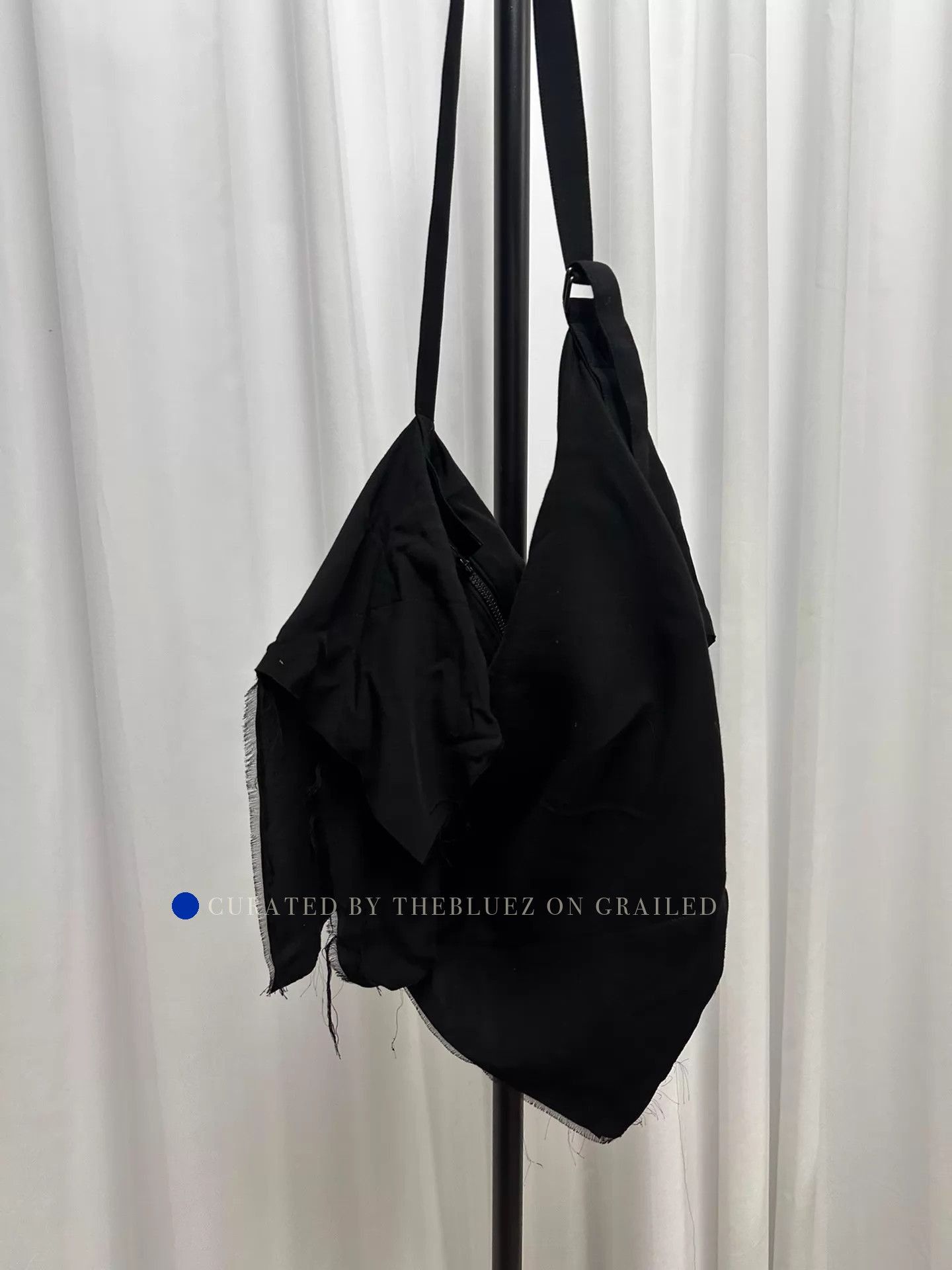 Yohji Yamamoto Black Sling Bag with Embroidered Text Detail Size ONE SIZE - 4 Thumbnail