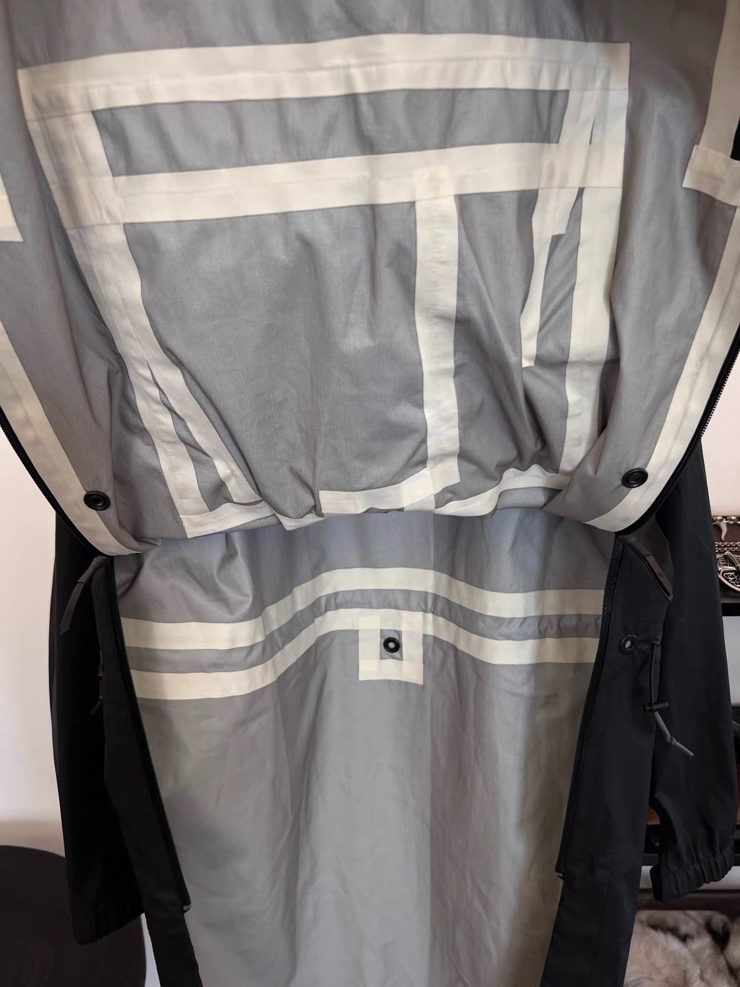 11 By Boris Bidjan Saberi Black Graphic Hooded Parka - Size L Size US L / EU 52-54 / 3 - 6 Thumbnail
