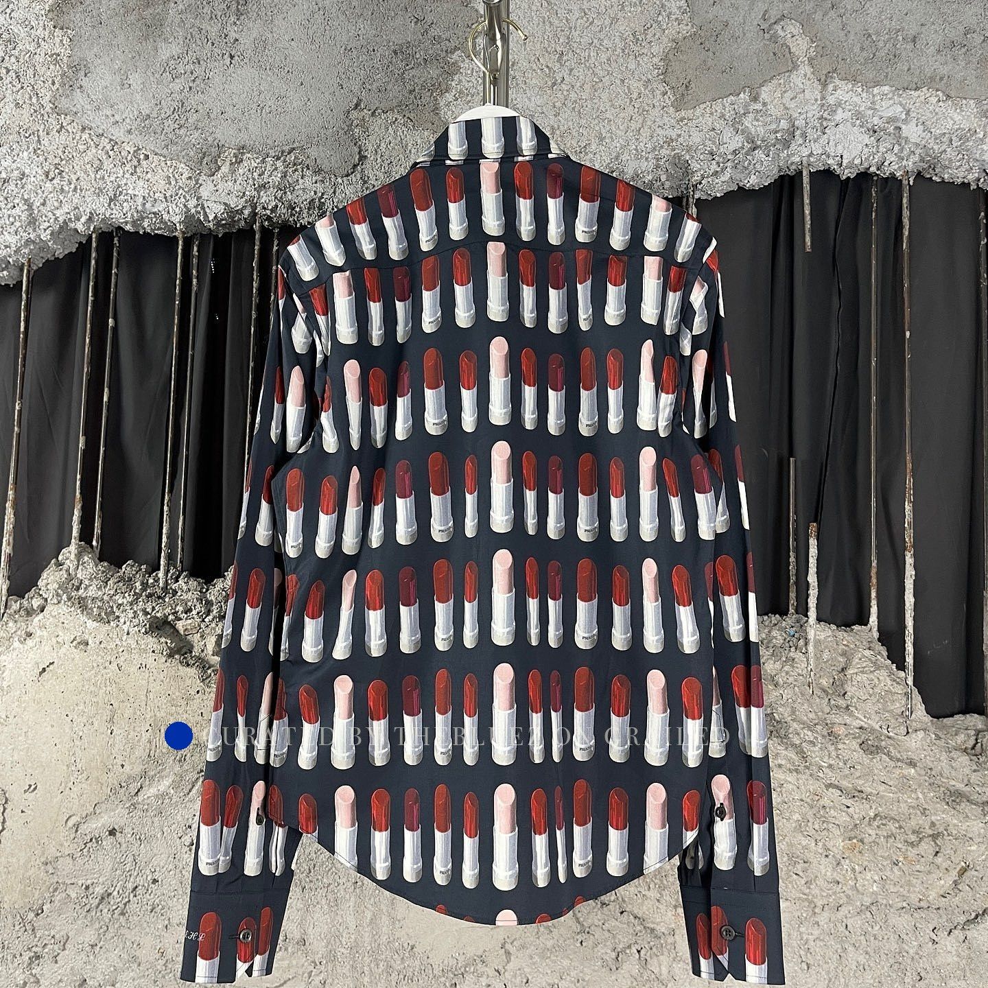 Prada Lipstick Print Long Sleeve Button-Up Shirt Size US M / EU 48-50 / 2 - 2 Thumbnail