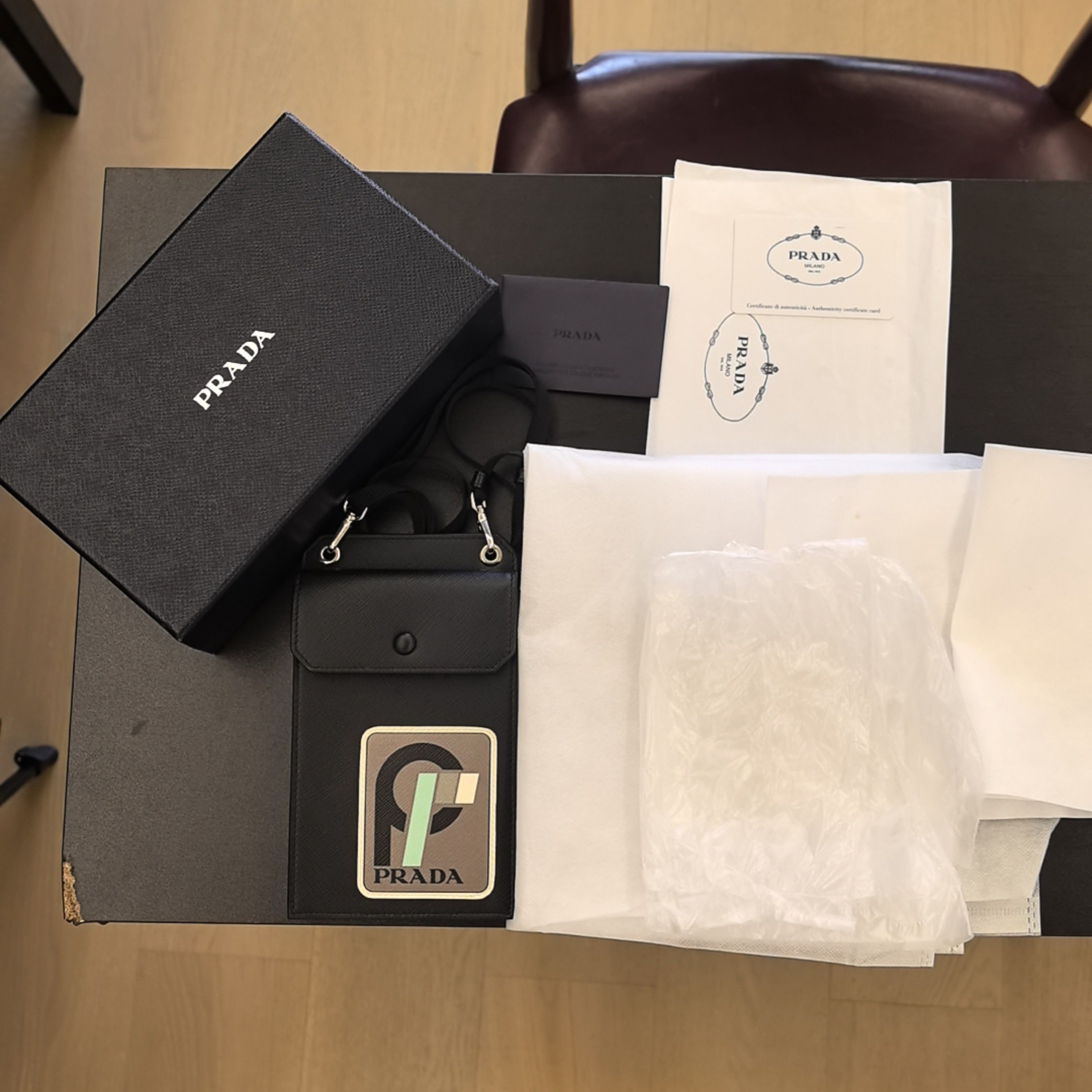 Prada Black Small Crossbody Phone Bag Size ONE SIZE - 6 Thumbnail