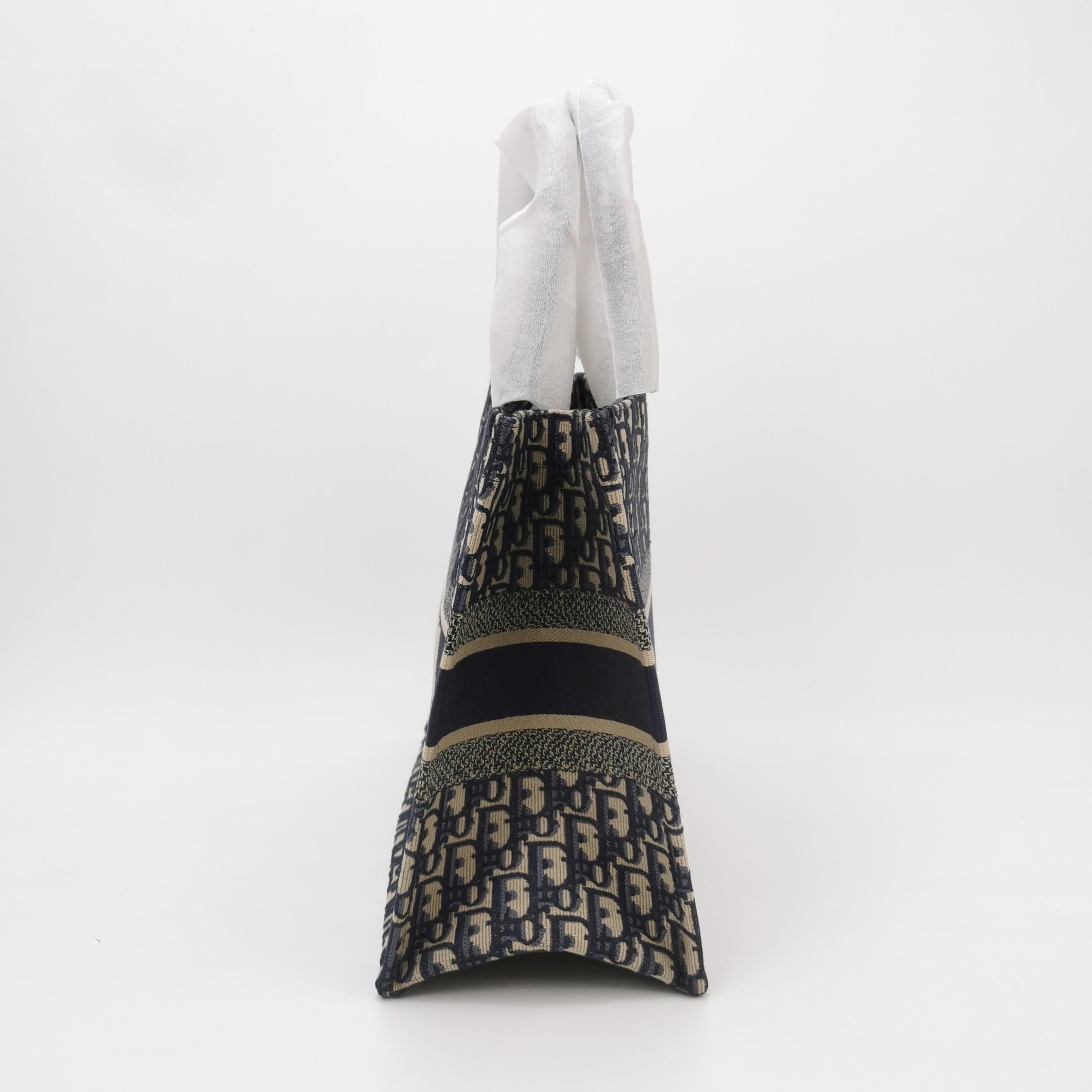 Dior Dior Women os Tote Bags Size ONE SIZE - 3 Thumbnail