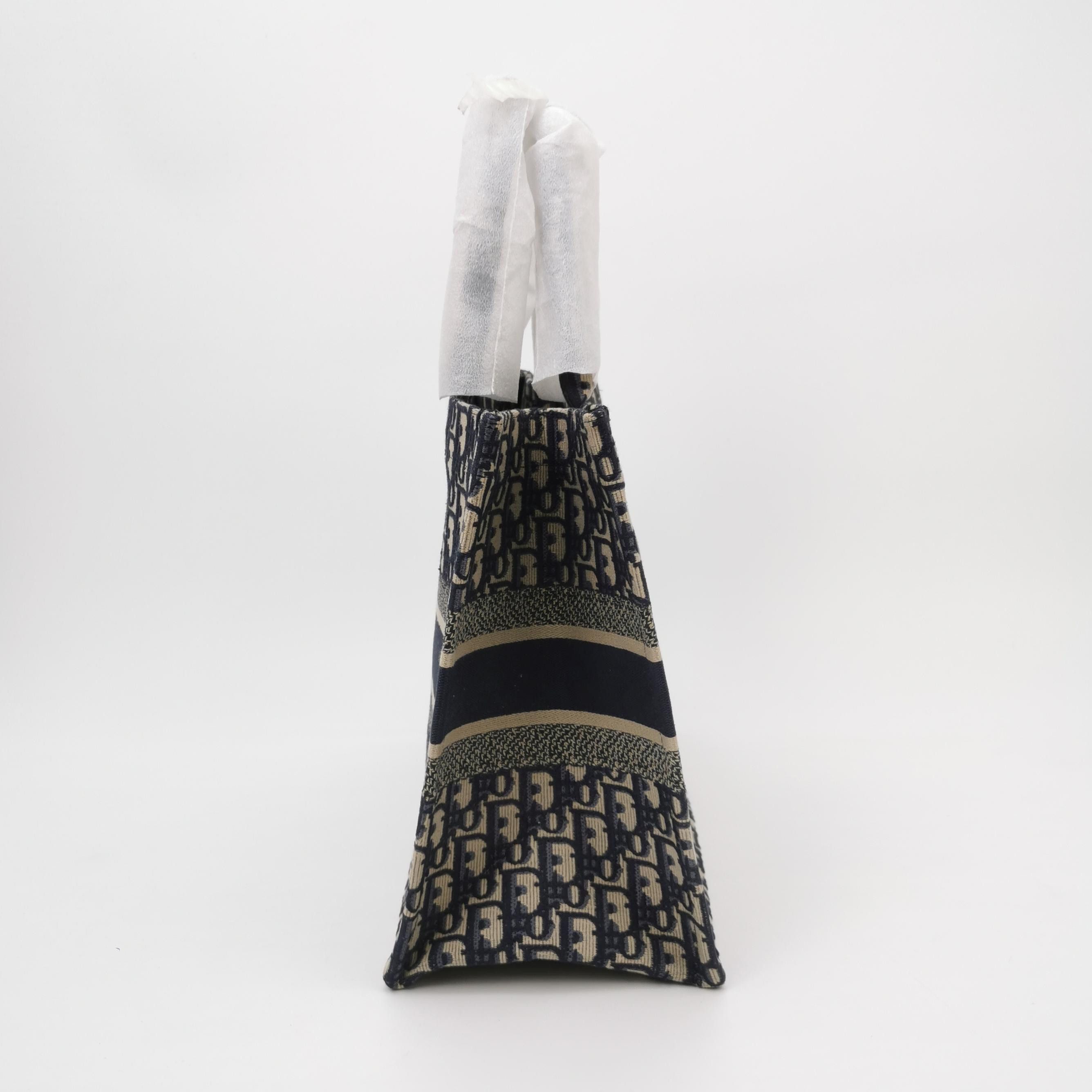 Dior Dior Women os Tote Bags Size ONE SIZE - 4 Thumbnail