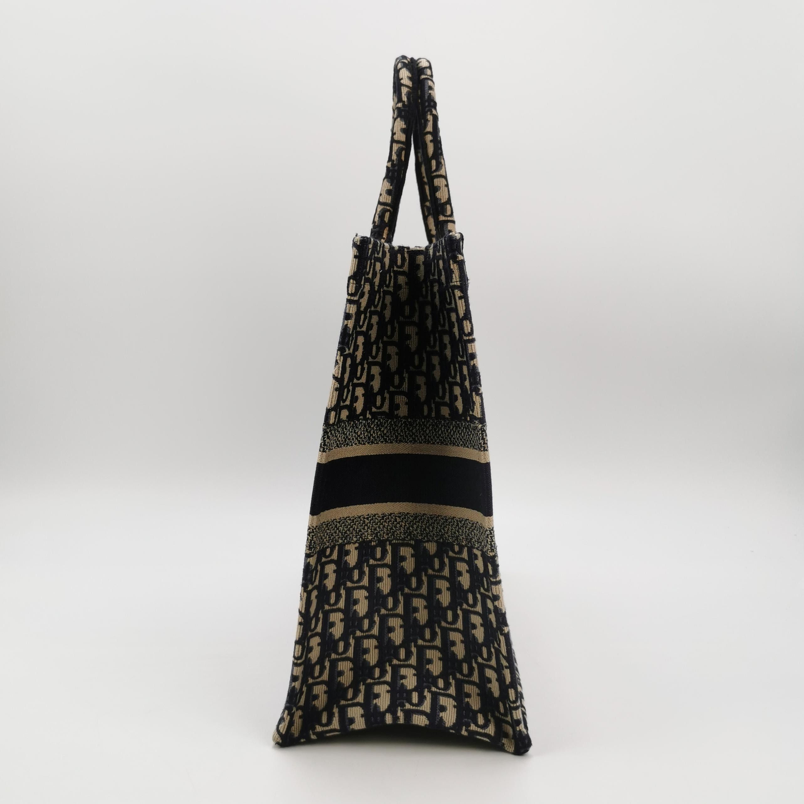 Dior Dior Women os Tote Bags Size ONE SIZE - 4 Thumbnail