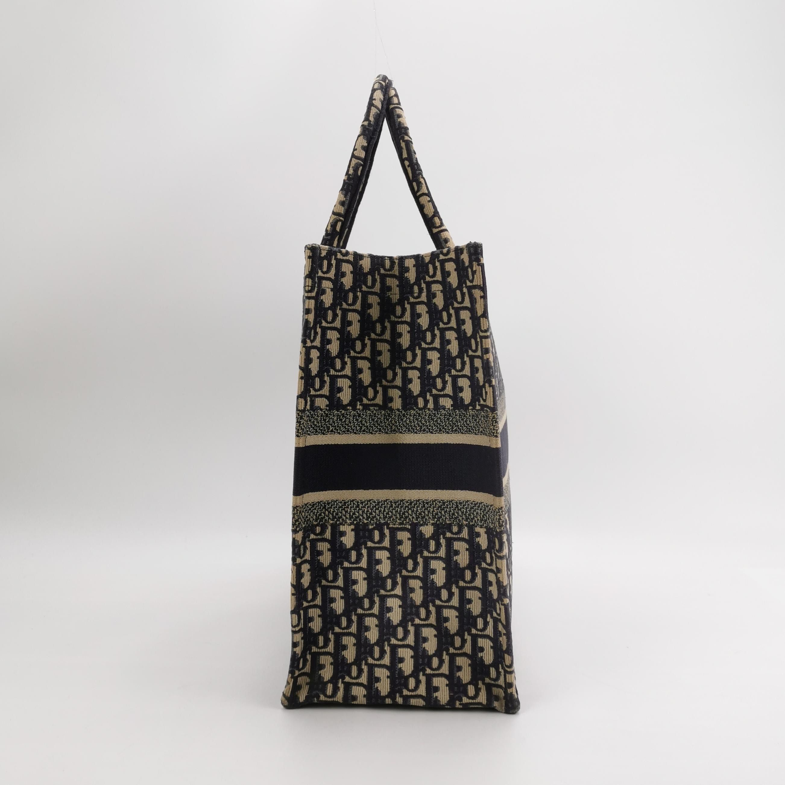 Dior Dior Women os Tote Bags Size ONE SIZE - 3 Thumbnail