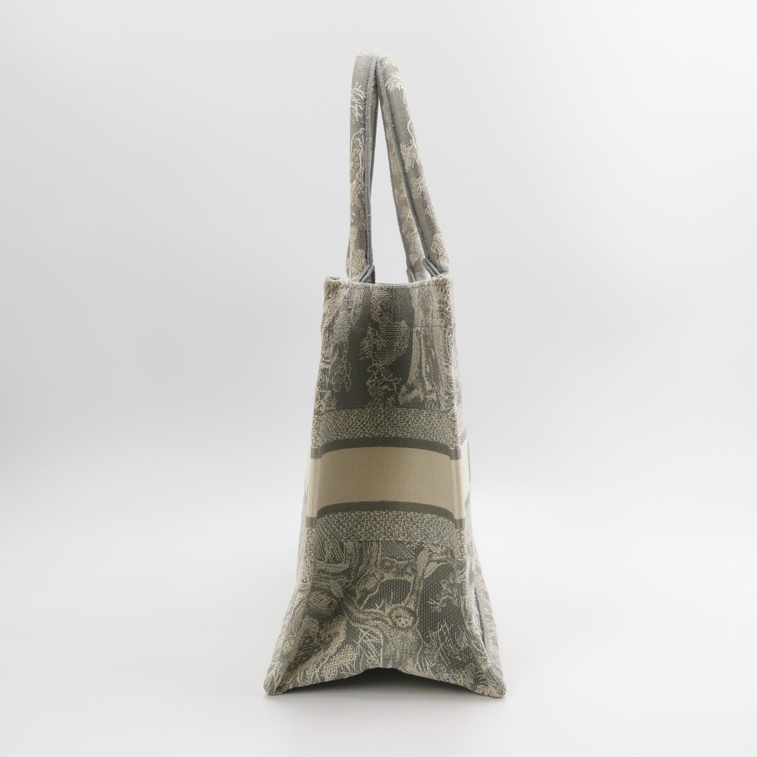 Dior Dior Women os Tote Bags Size ONE SIZE - 4 Thumbnail