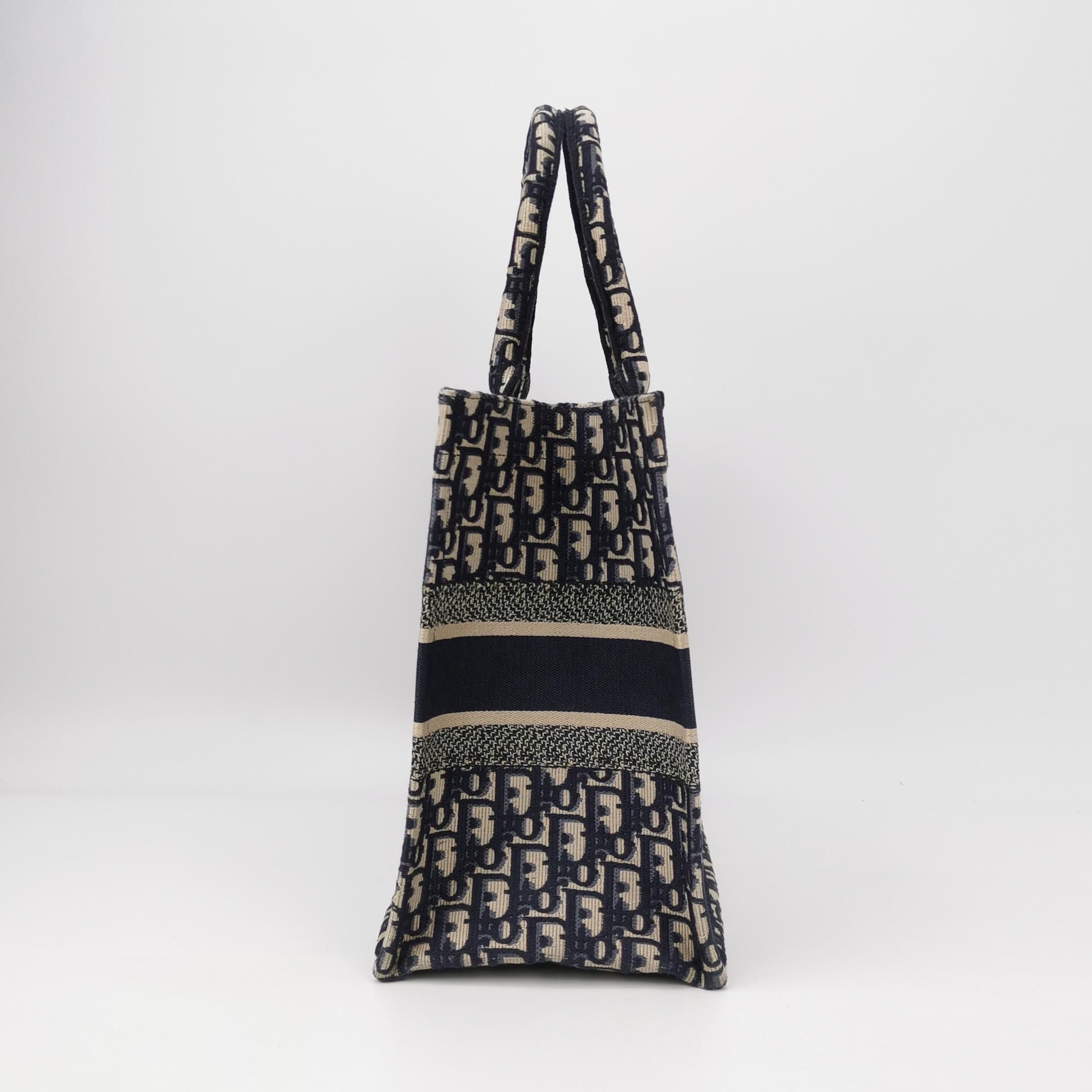Dior Dior Women os Tote Bags Size ONE SIZE - 4 Thumbnail