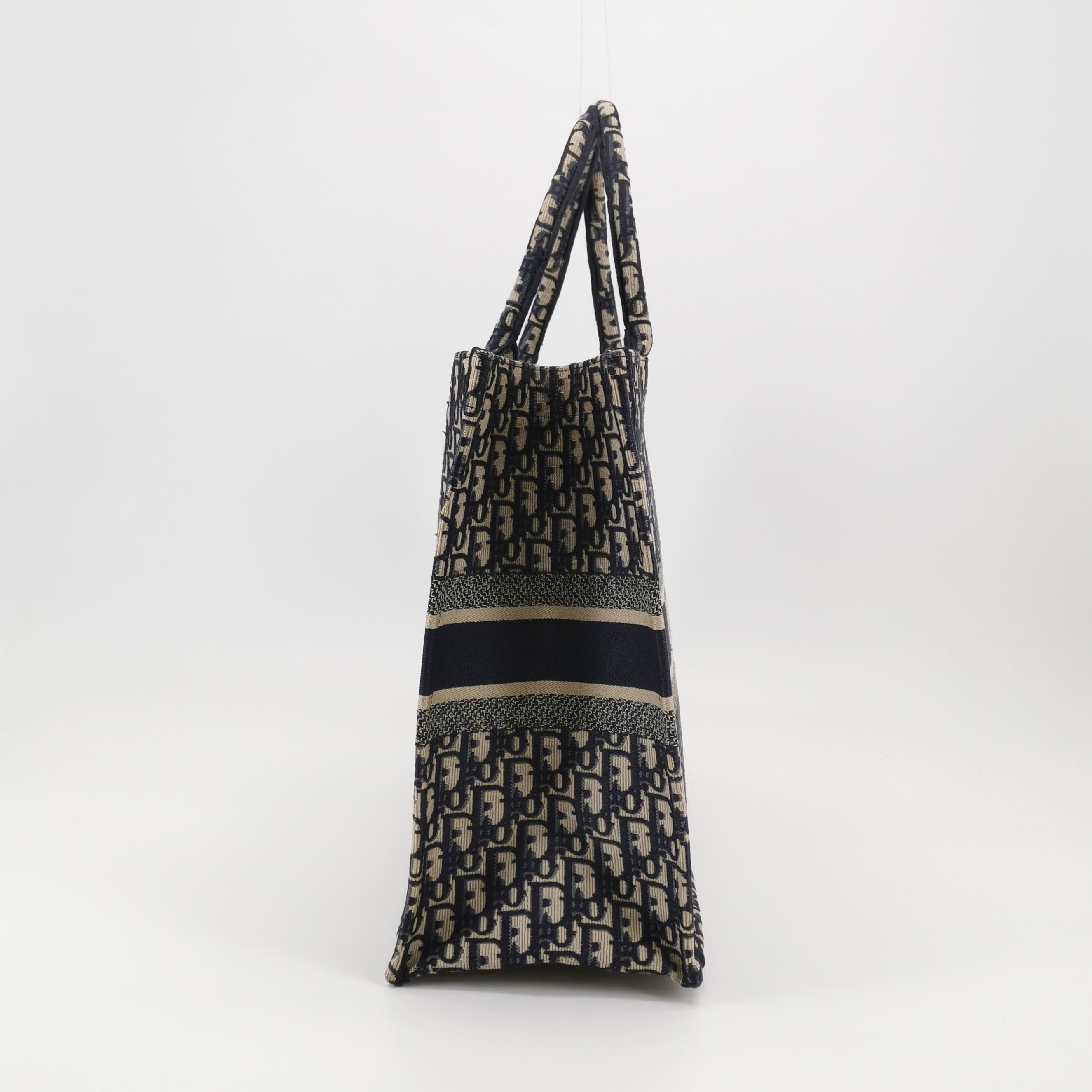Dior Dior Women os Tote Bags Size ONE SIZE - 4 Thumbnail