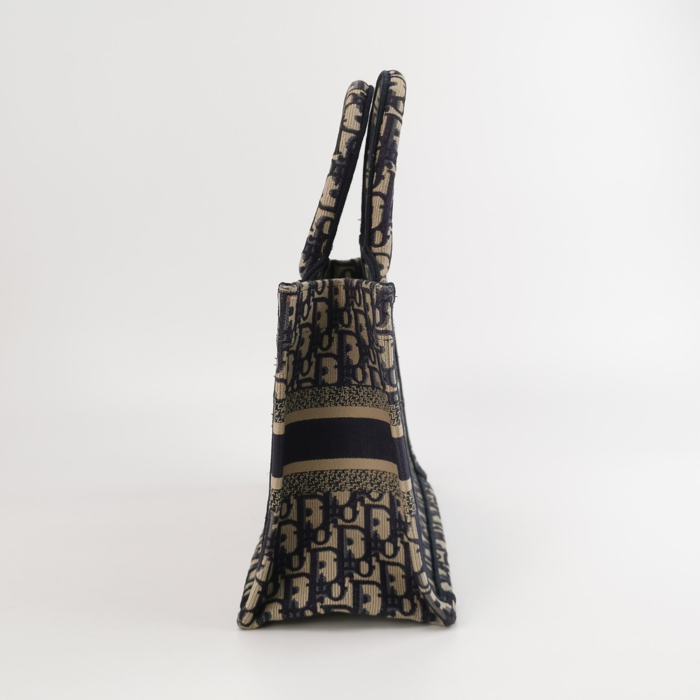 Dior Dior Women os Tote Bags Size ONE SIZE - 4 Thumbnail