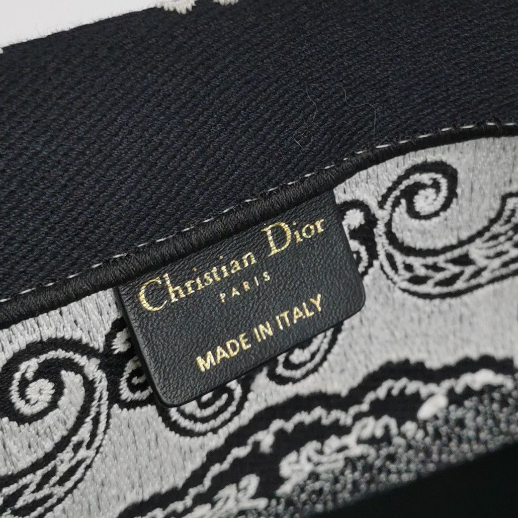 Dior Dior Women os Tote Bags Size ONE SIZE - 8 Thumbnail