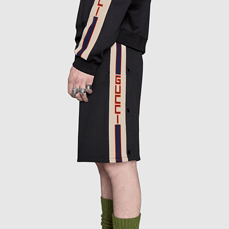 Gucci Gucci Side Stripe Logo Shorts Size L Size US 34 / EU 50 - 11 Thumbnail