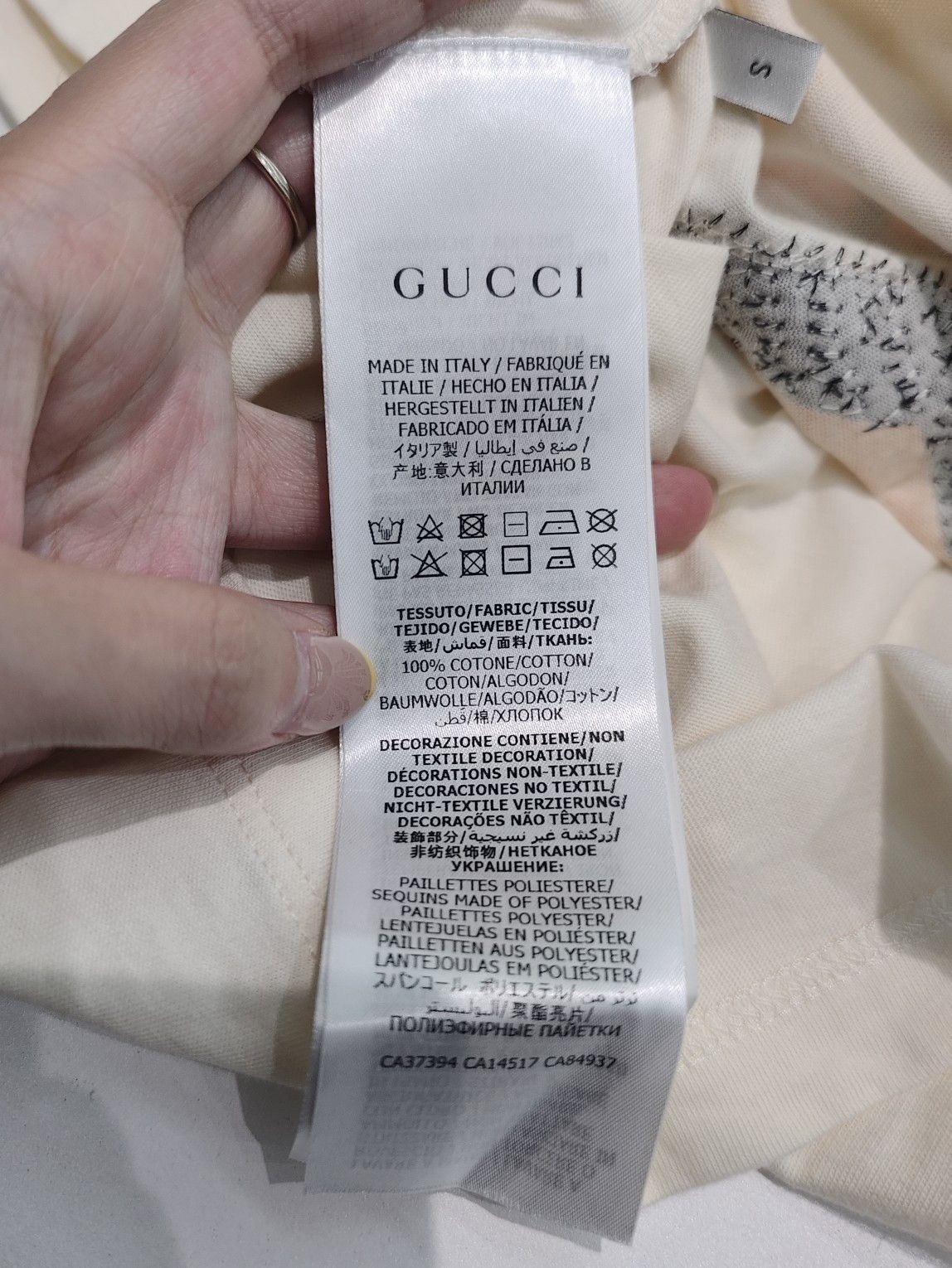 Gucci Gucci Heart Sequin T-Shirt Size S Size S / US 4 / IT 40 - 4 Thumbnail