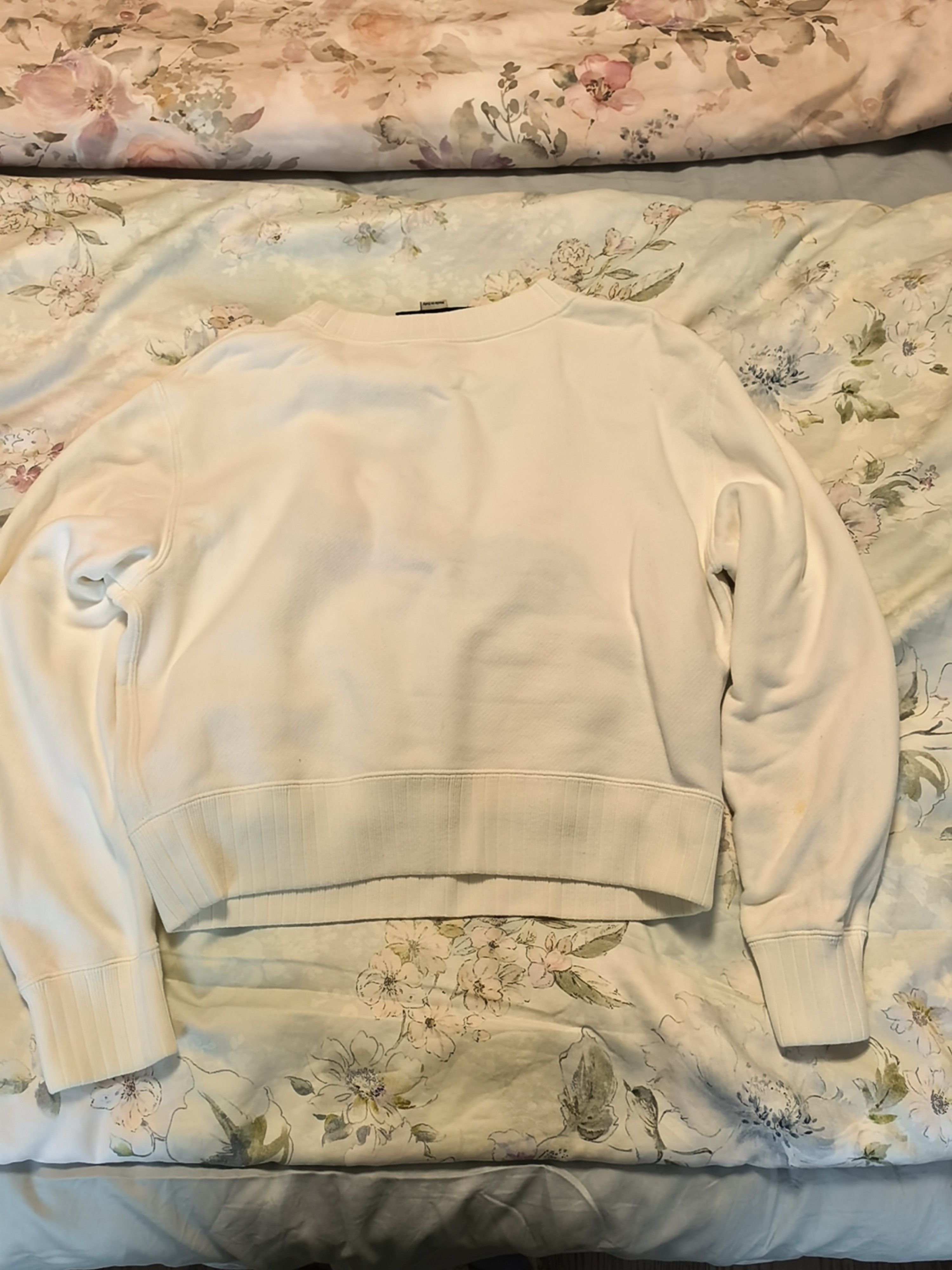Gucci Gucci Embroidered Cherry Logo Sweatshirt Size L Size L / US 10 / IT 46 - 2 Thumbnail