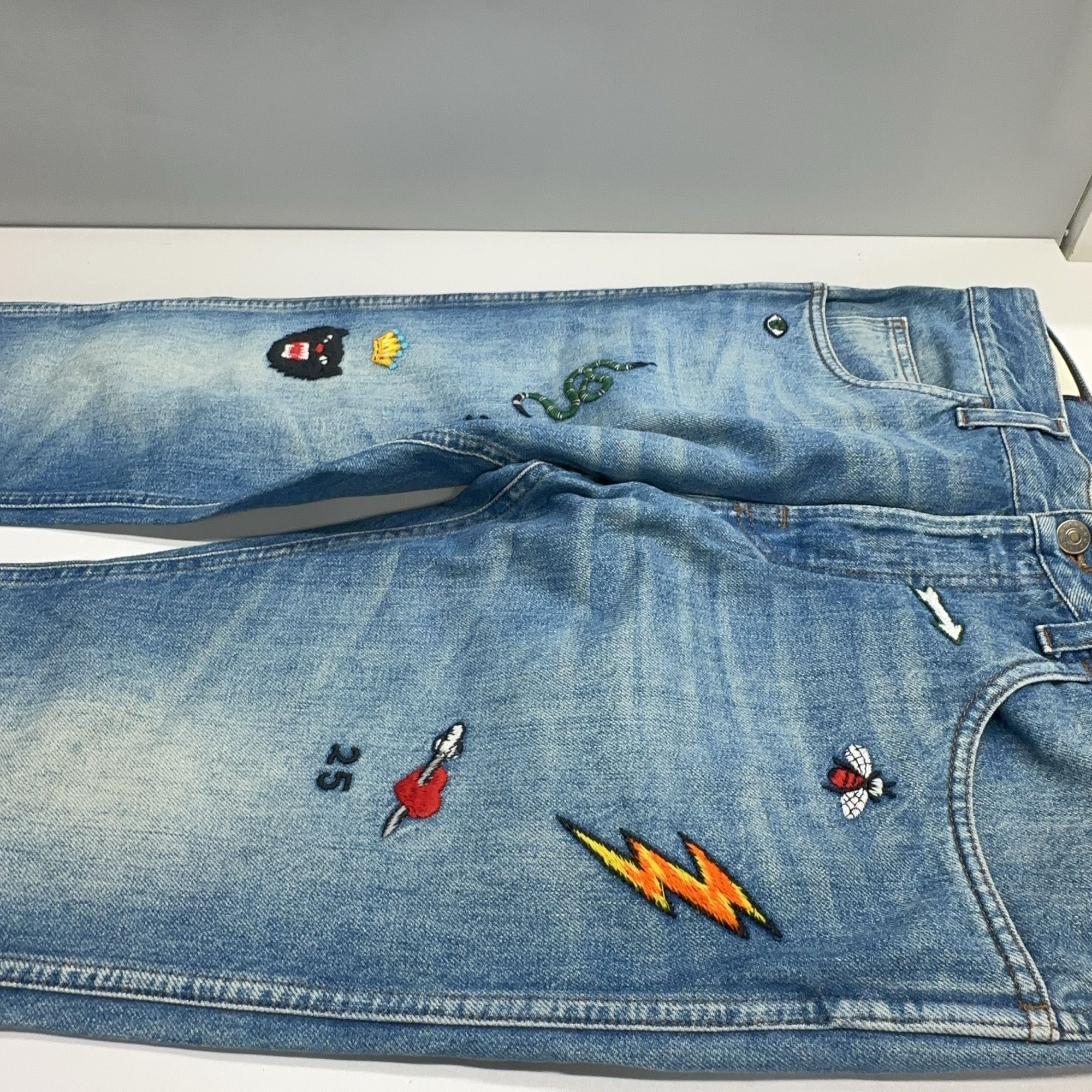Gucci Gucci Patch Embroidery Denim Jeans Size 33 Size US 33 - 10 Thumbnail
