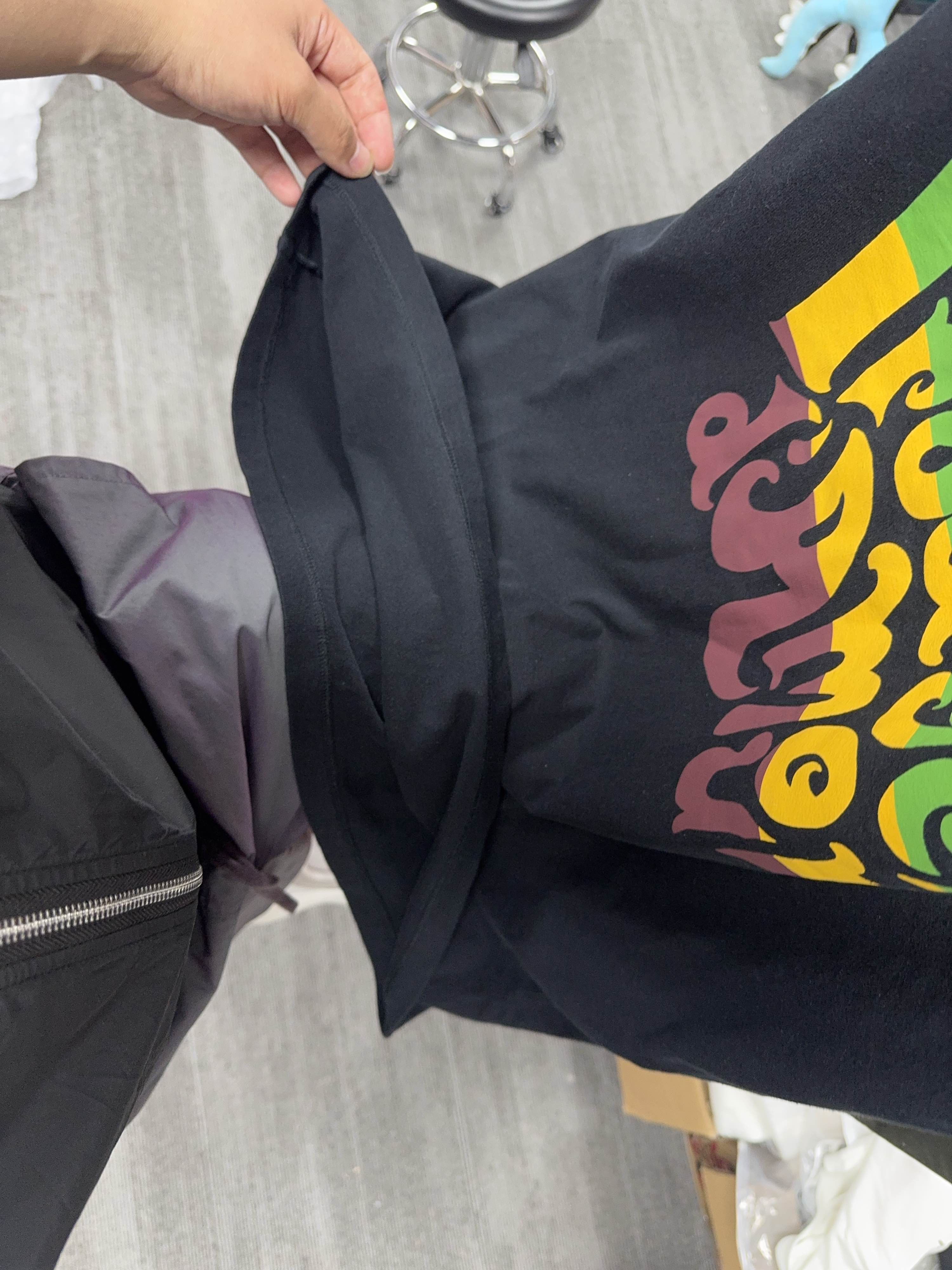 Gucci Gucci Rainbow Logo Graphic T-Shirt Black Size L Size US L / EU 52-54 / 3 - 7 Thumbnail
