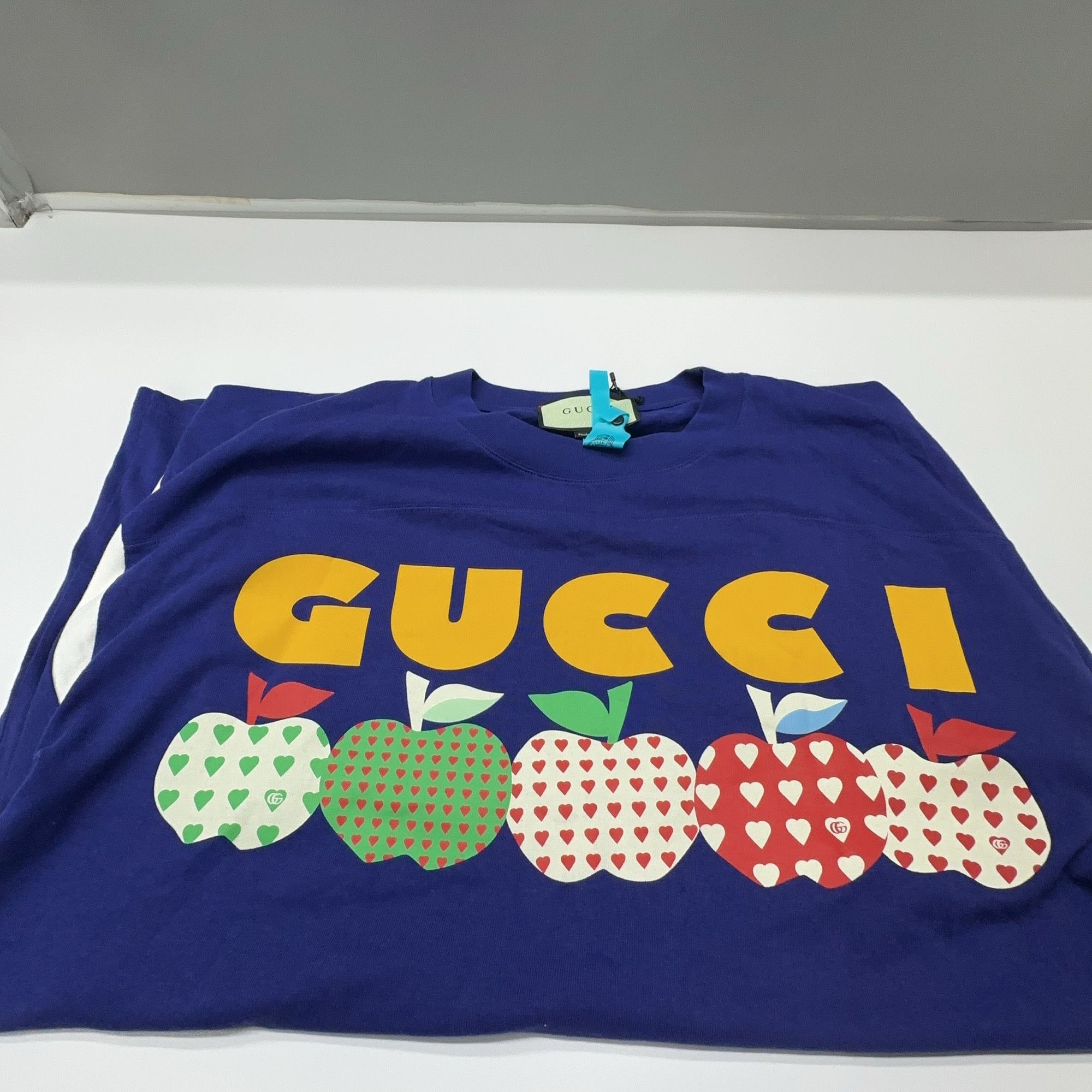 Gucci Gucci Apple Heart Print T-Shirt Size M Size US M / EU 48-50 / 2 - 7 Thumbnail